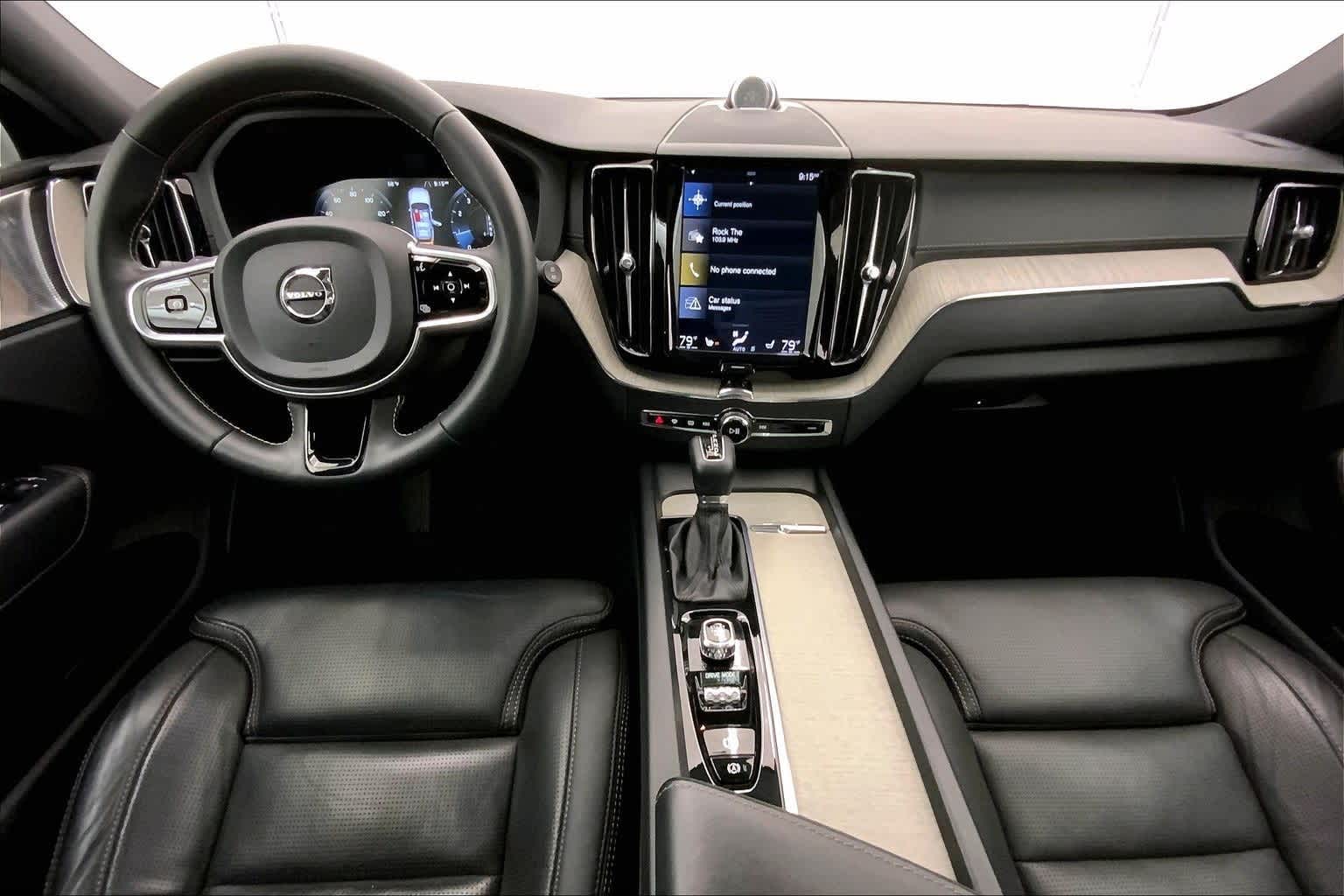 Thumbnail: 2020 Volvo XC60 - 10