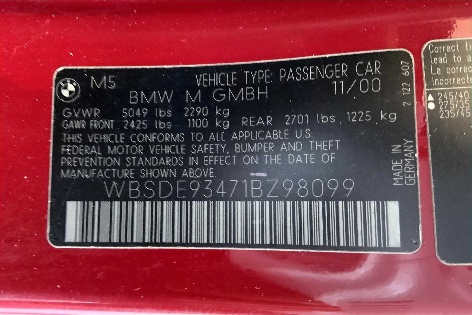 Thumbnail: 2001 BMW M5 - 20