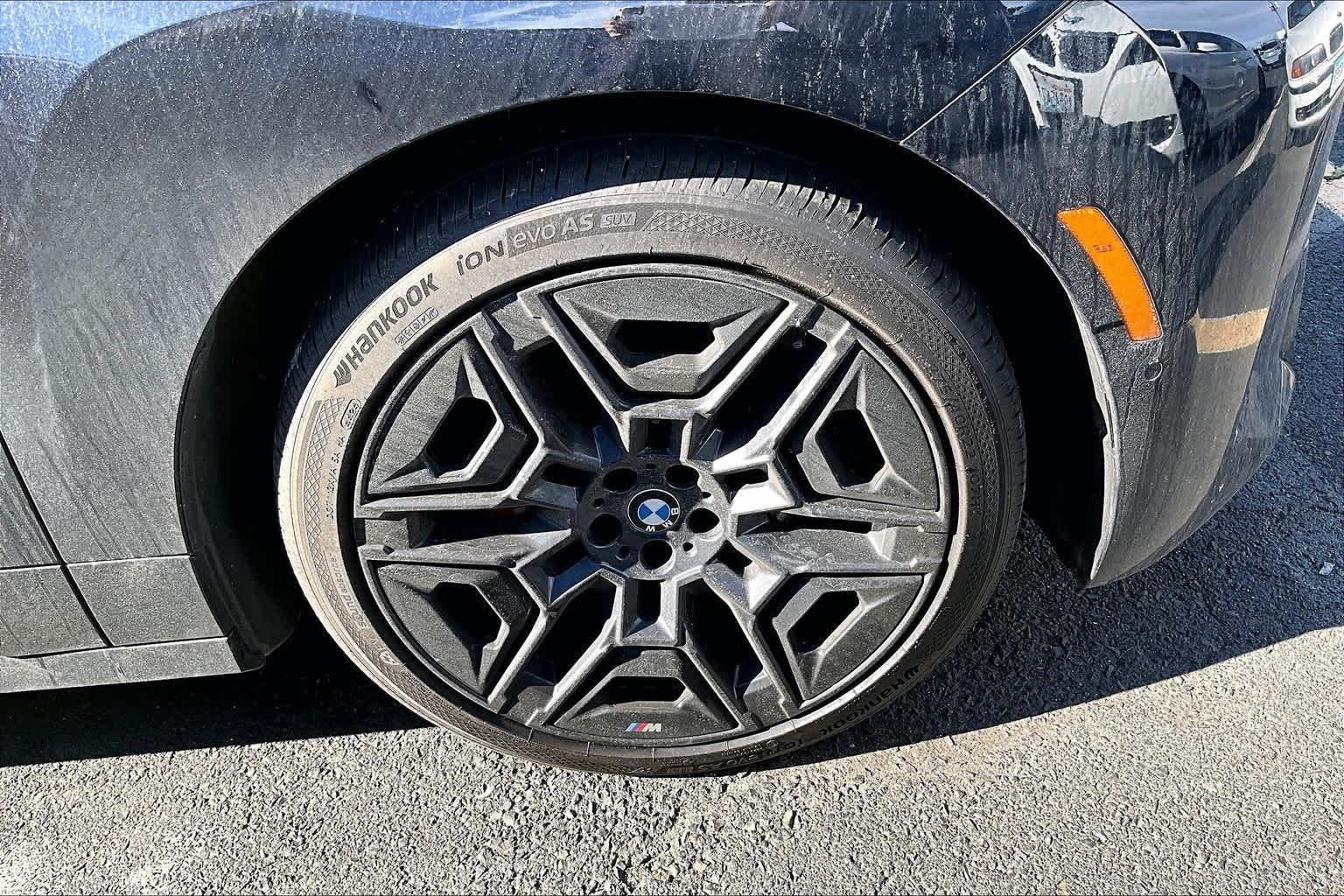 Thumbnail: 2026 BMW iX - 14