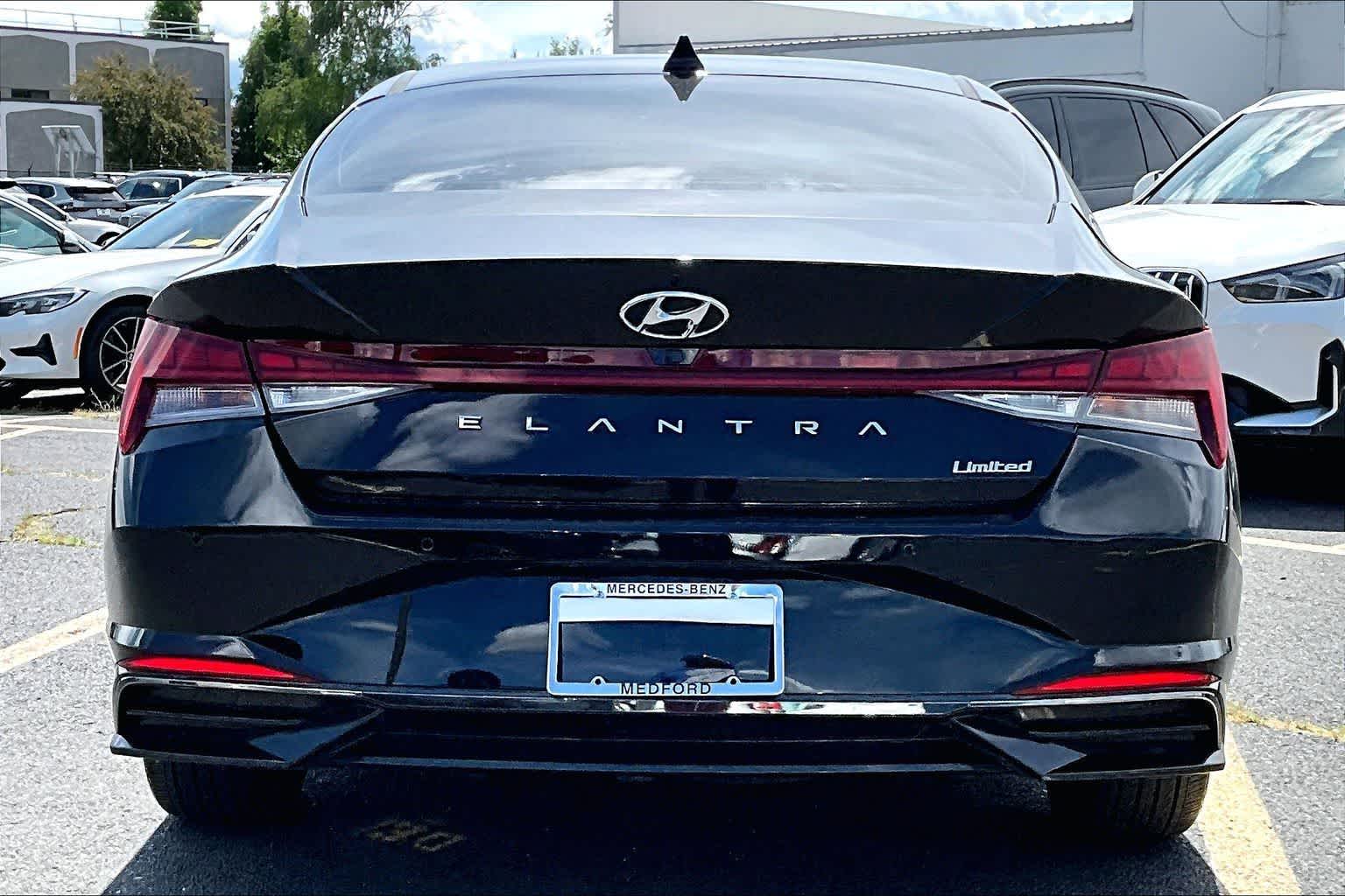Thumbnail: 2023 Hyundai Elantra - 5