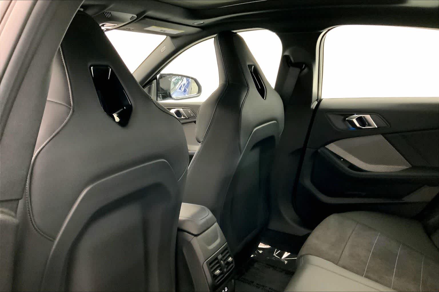 Thumbnail: 2025 BMW 2 Series - 12