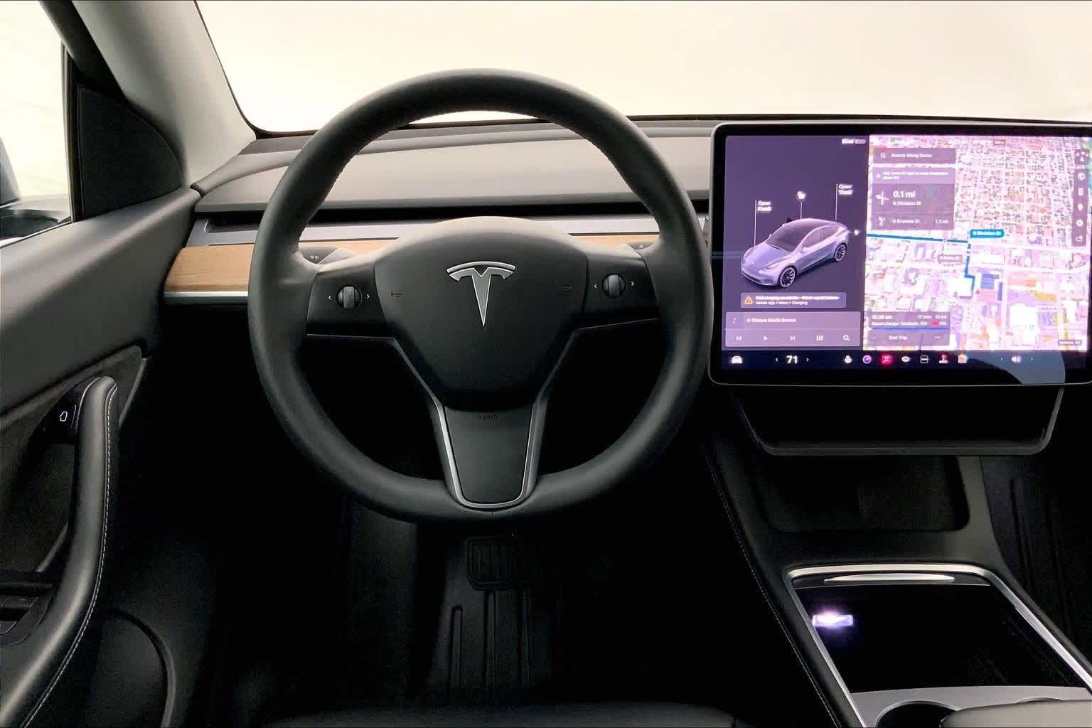 Thumbnail: 2022 Tesla Model Y - 14