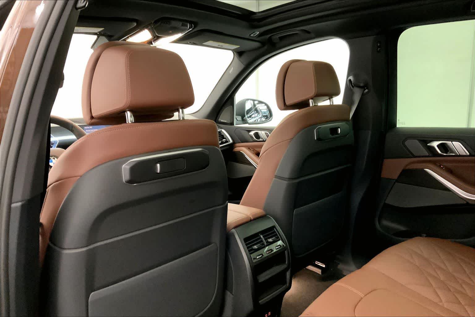 Thumbnail: 2026 BMW X5 - 12