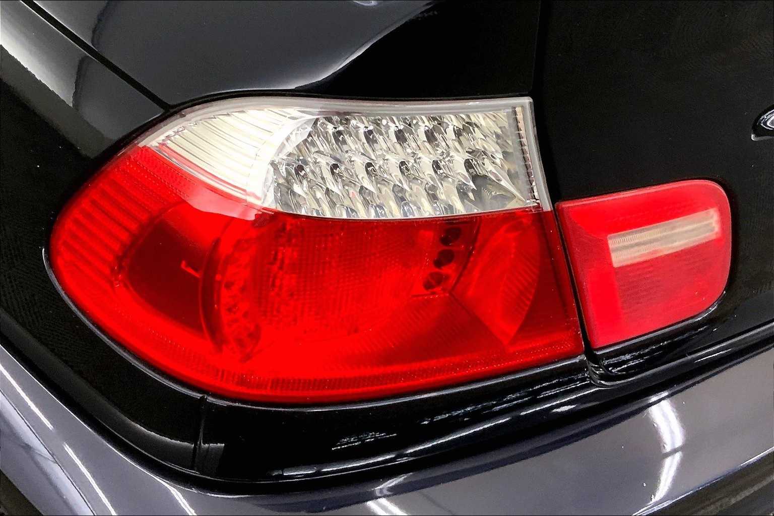Thumbnail: 2004 BMW M3 - 31