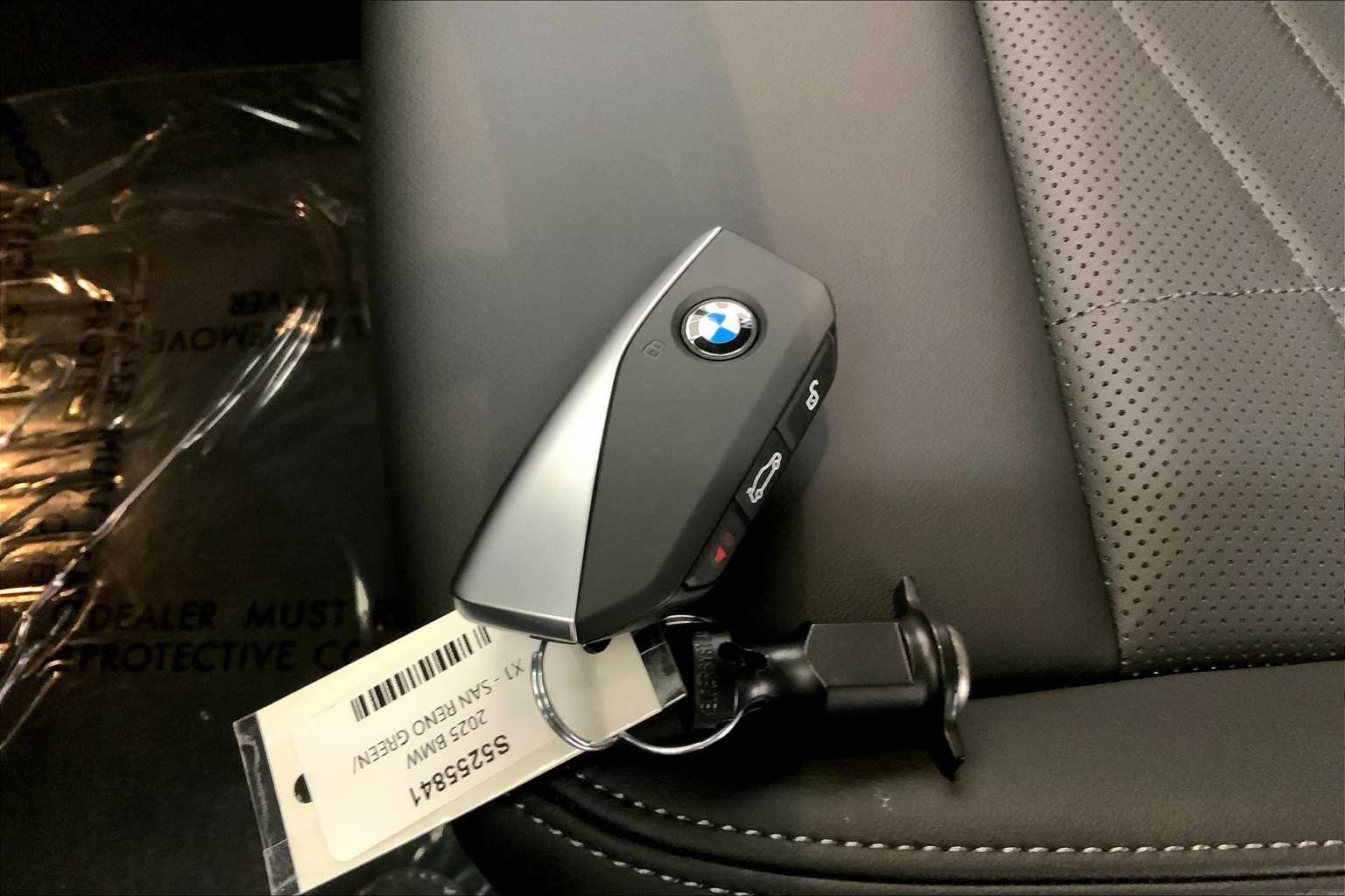 Thumbnail: 2025 BMW X1 - 20