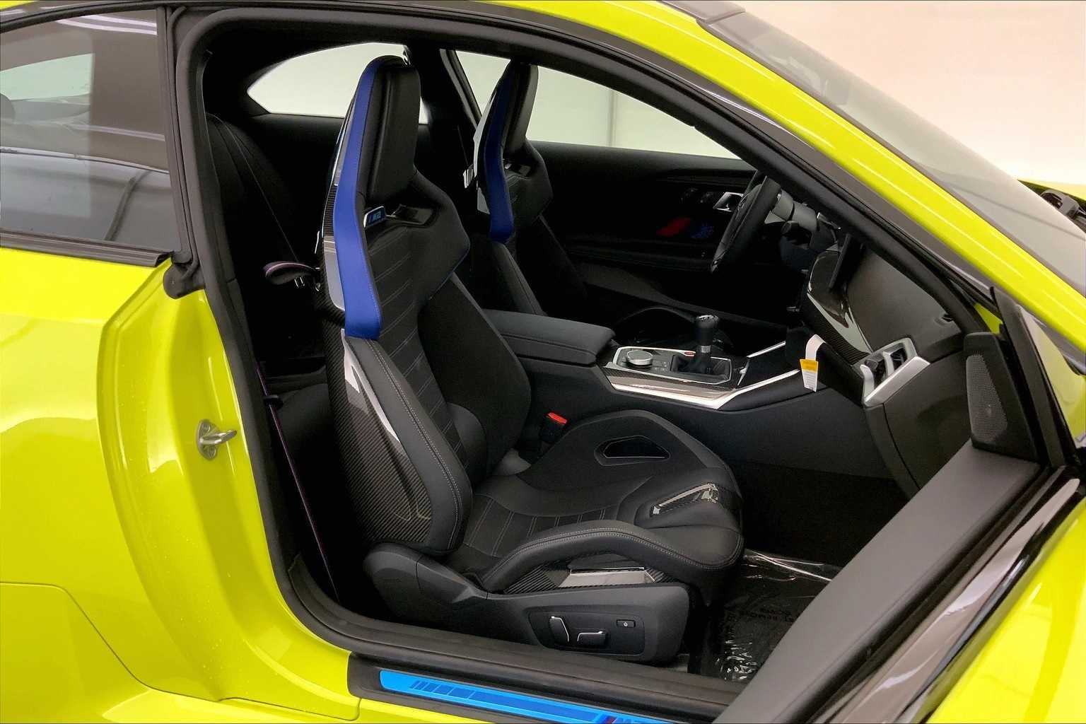 Thumbnail: 2025 BMW M2 - 13