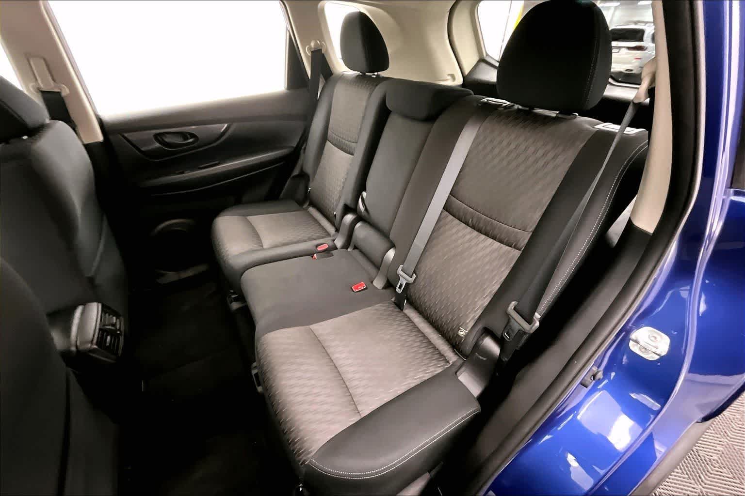 Thumbnail: 2020 Nissan Rogue - 30