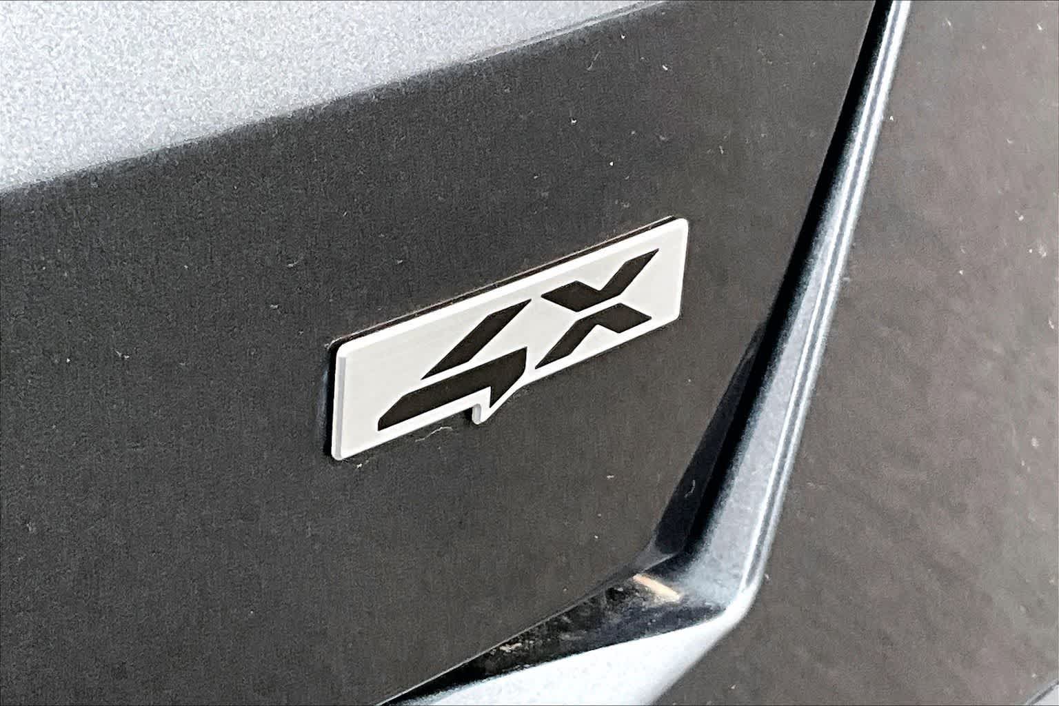 Thumbnail: 2024 Kia Sorento - 7