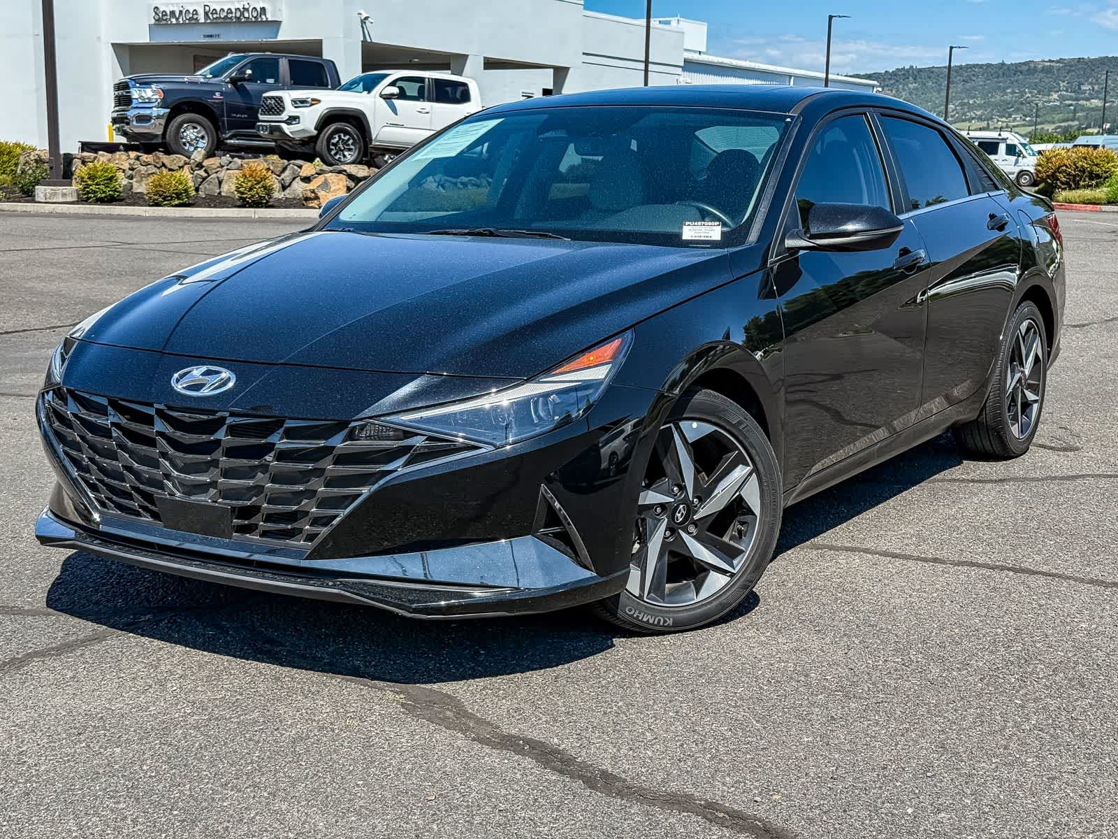 Thumbnail: 2023 Hyundai Elantra - 1