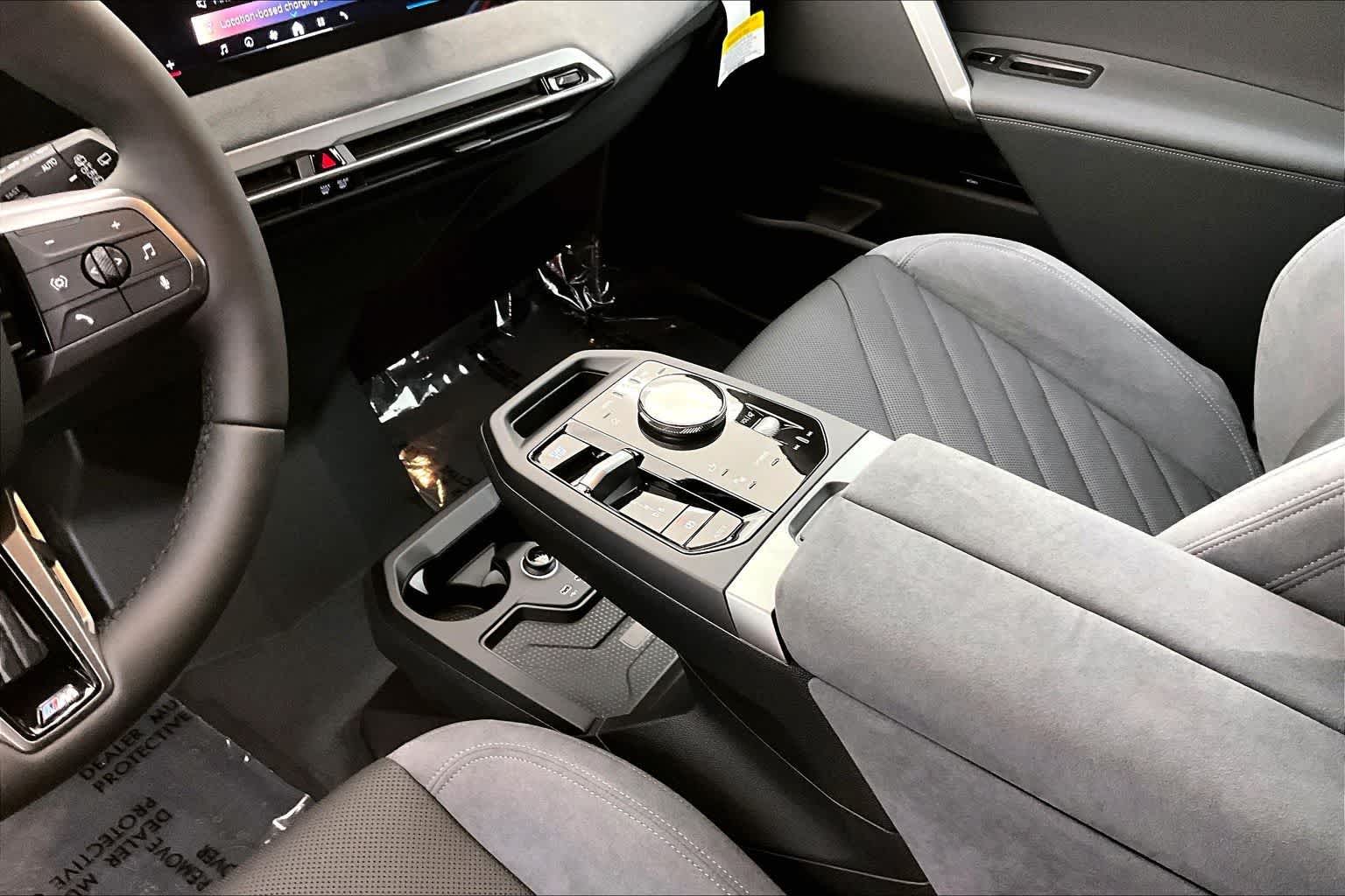 Thumbnail: 2026 BMW iX - 16