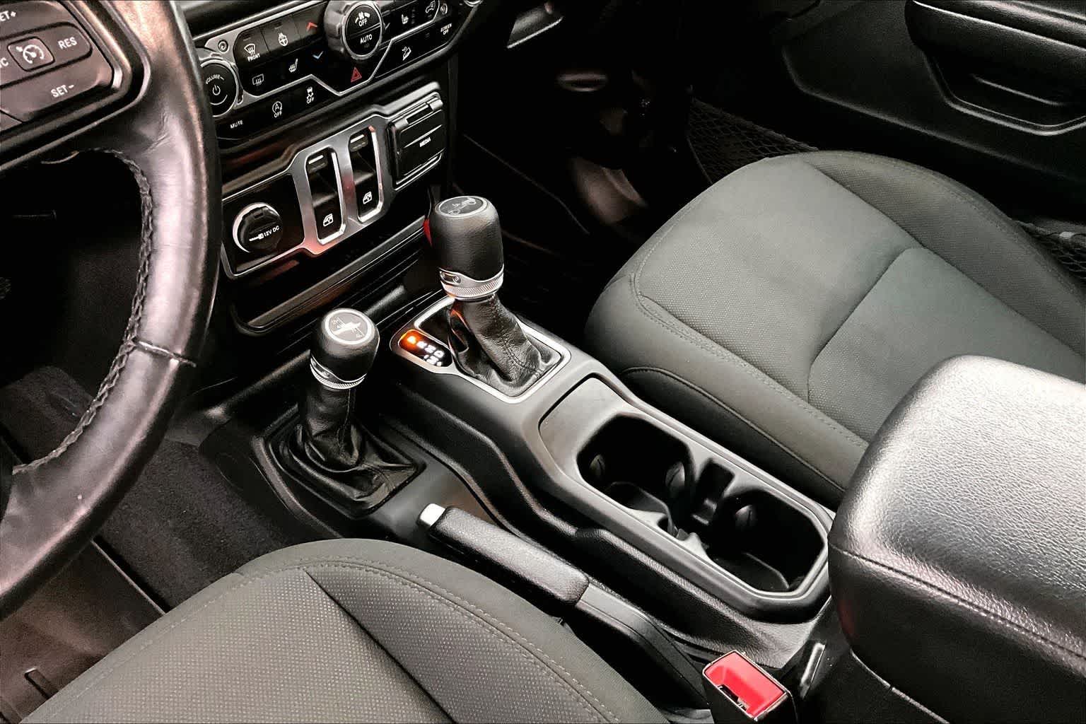 Thumbnail: 2020 Jeep Wrangler - 16