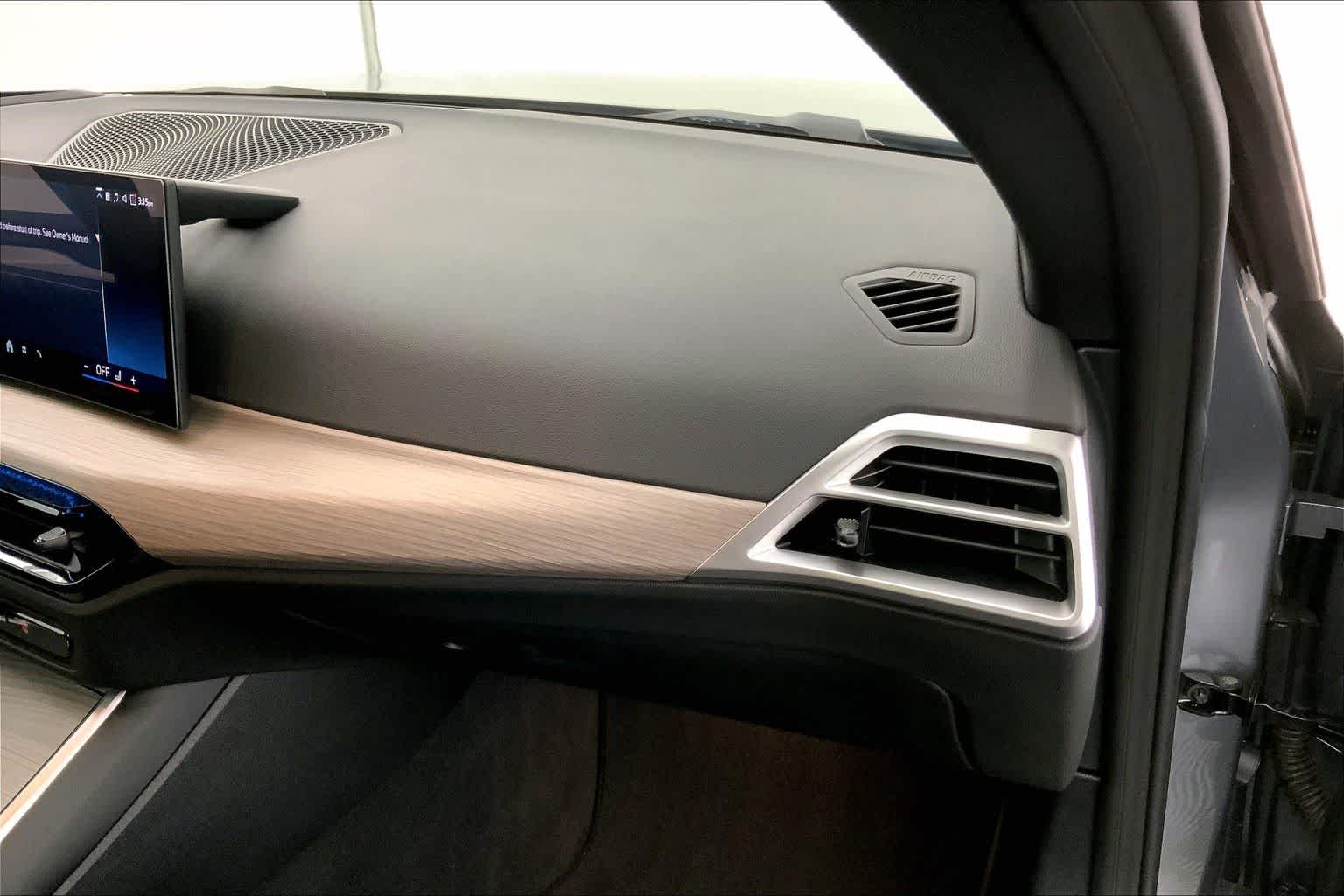 Thumbnail: 2025 BMW i4 - 23