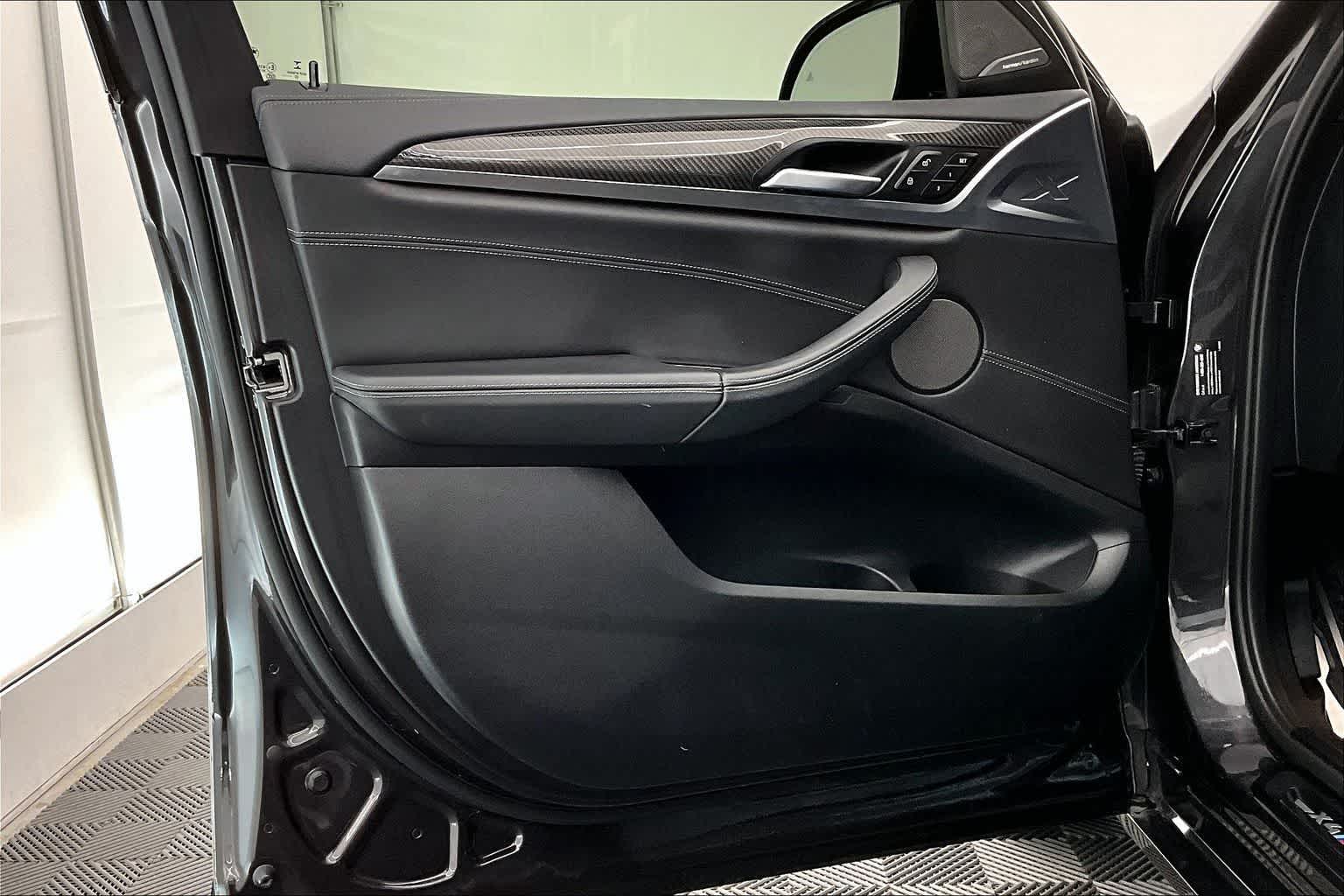 Thumbnail: 2023 BMW X4 - 27