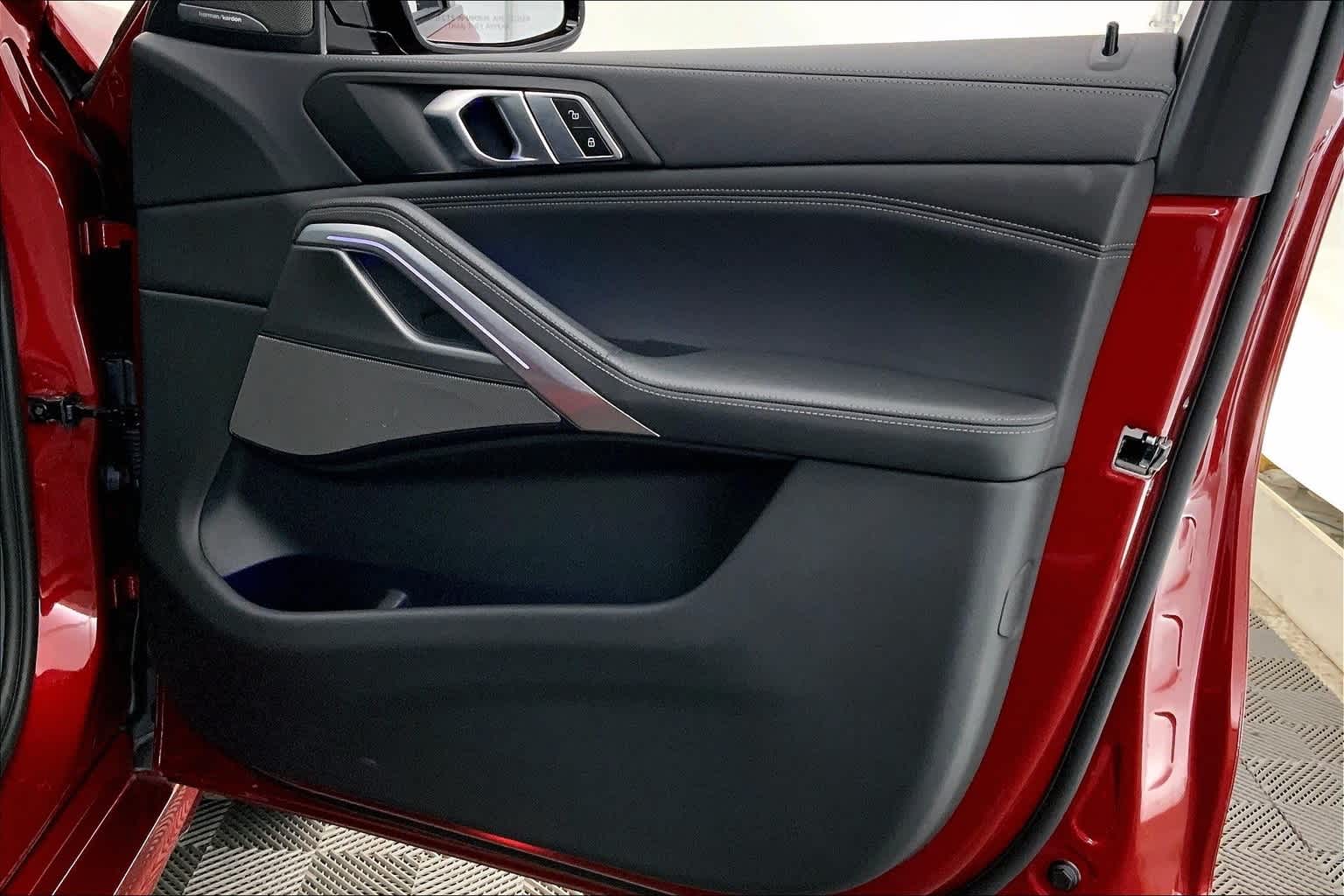 2022 BMW X6 xDrive40i 28