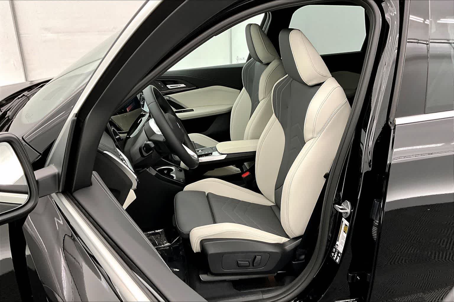 Thumbnail: 2026 BMW X1 - 11