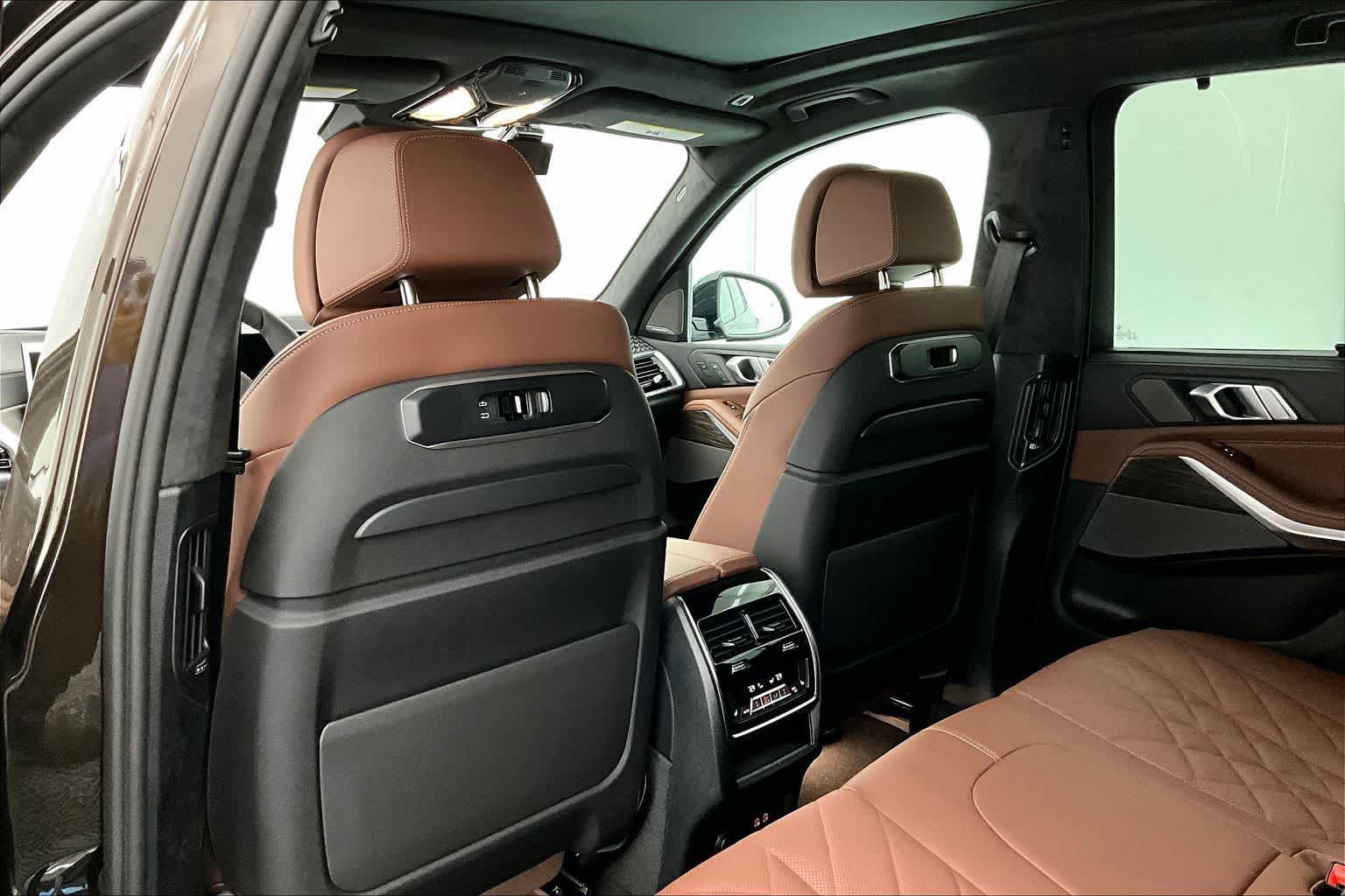 Thumbnail: 2026 BMW X5 - 12