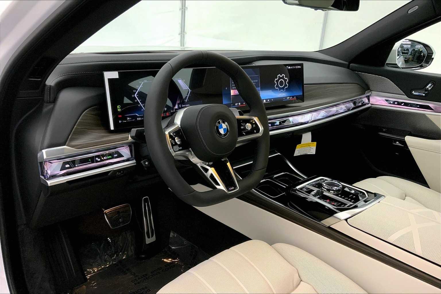 Thumbnail: 2025 BMW 7 Series - 2