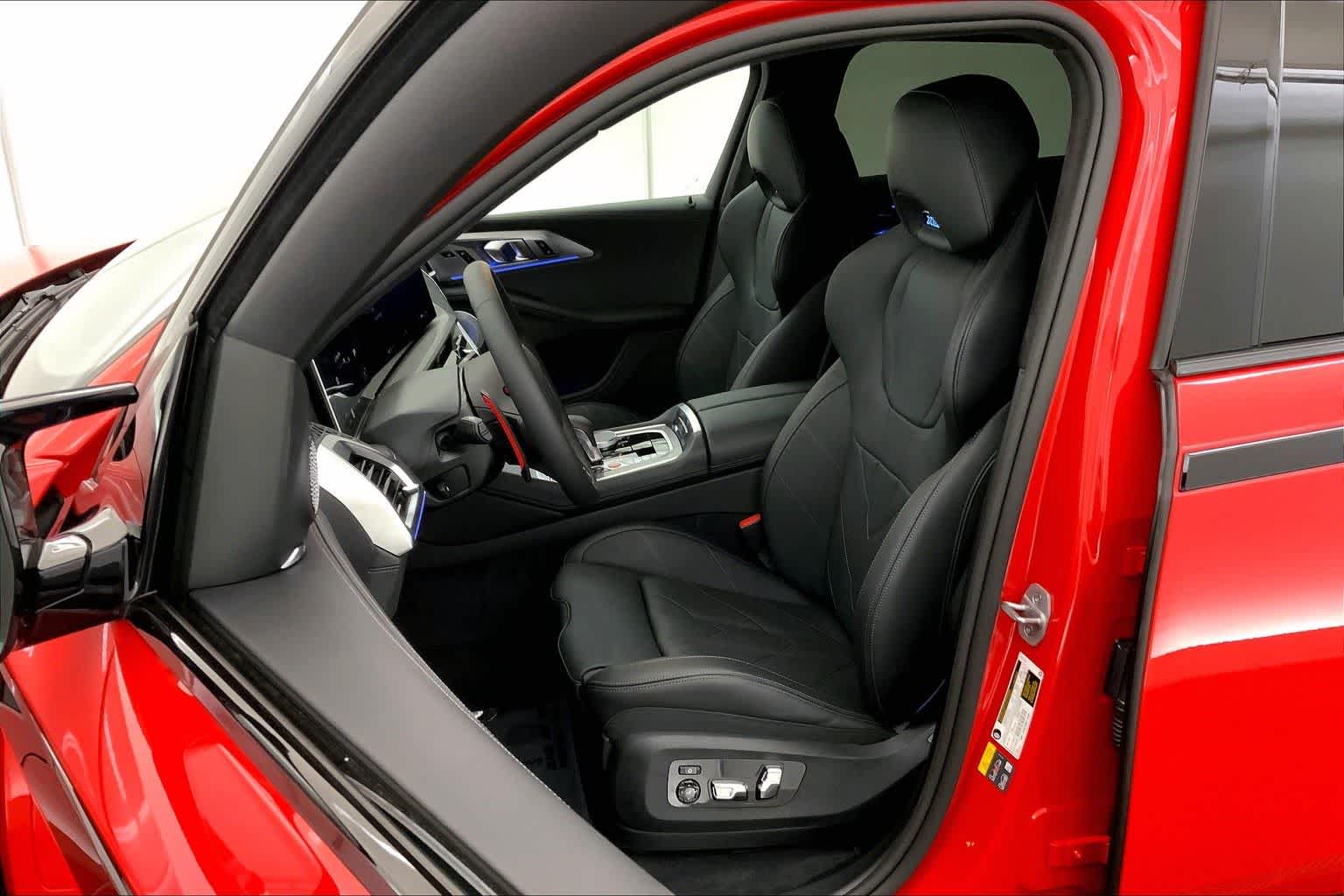 Thumbnail: 2026 BMW XM - 11