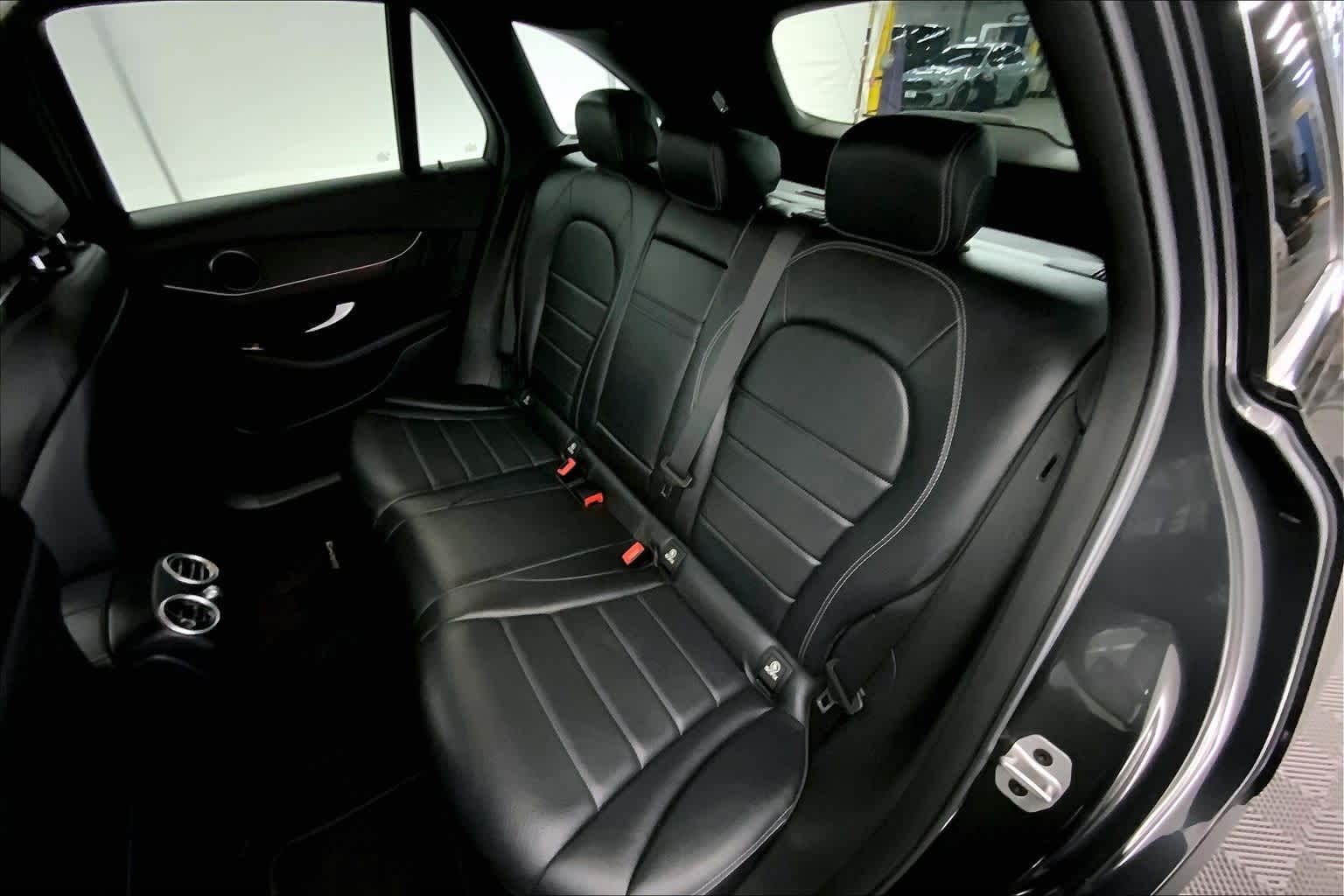 Thumbnail: 2022 Mercedes-Benz GLC - 29