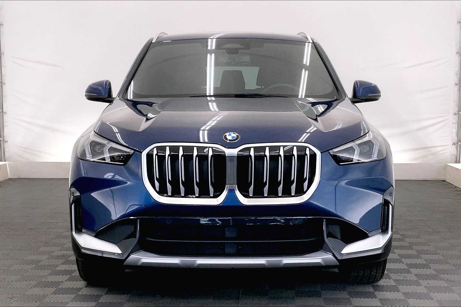 Thumbnail: 2025 BMW X1 - 6