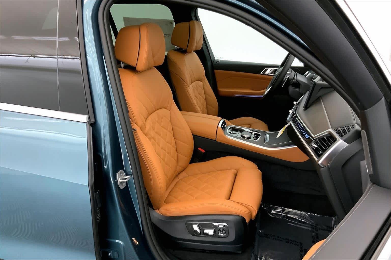 Thumbnail: 2026 BMW X5 - 14