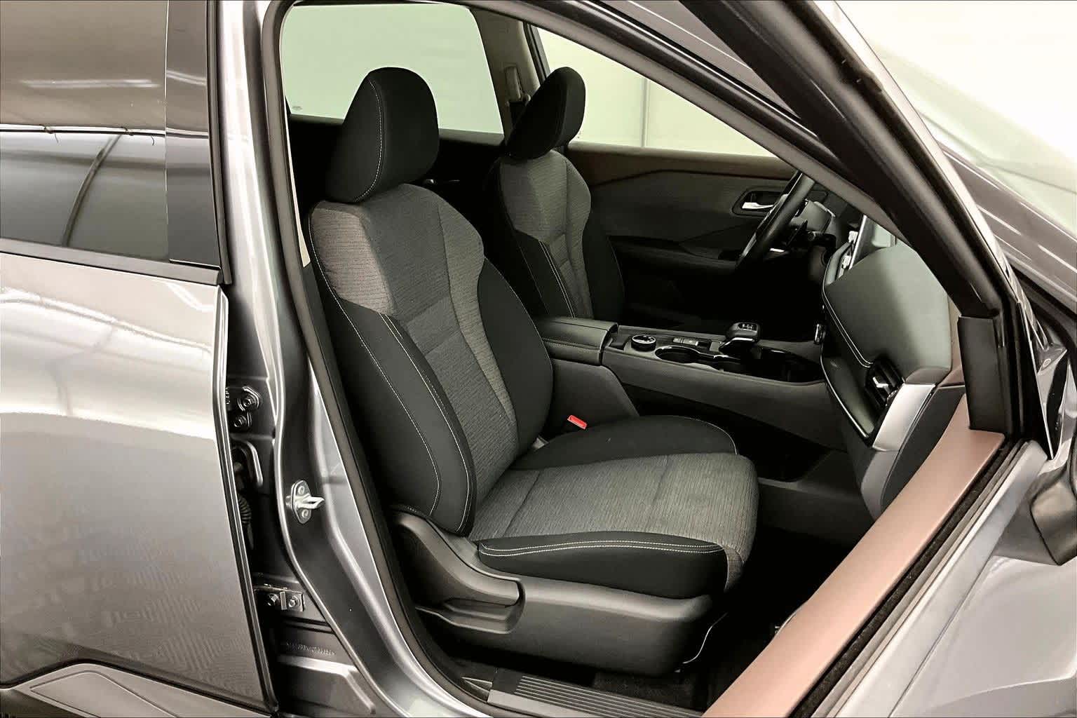 Thumbnail: 2021 Nissan Rogue - 13