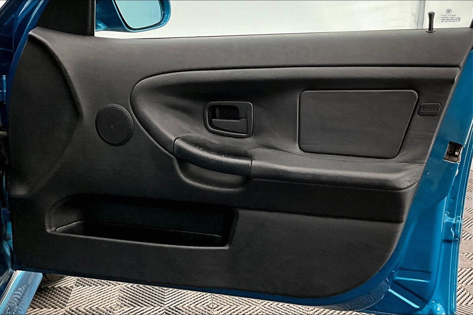 Thumbnail: 1998 BMW 3 Series - 28