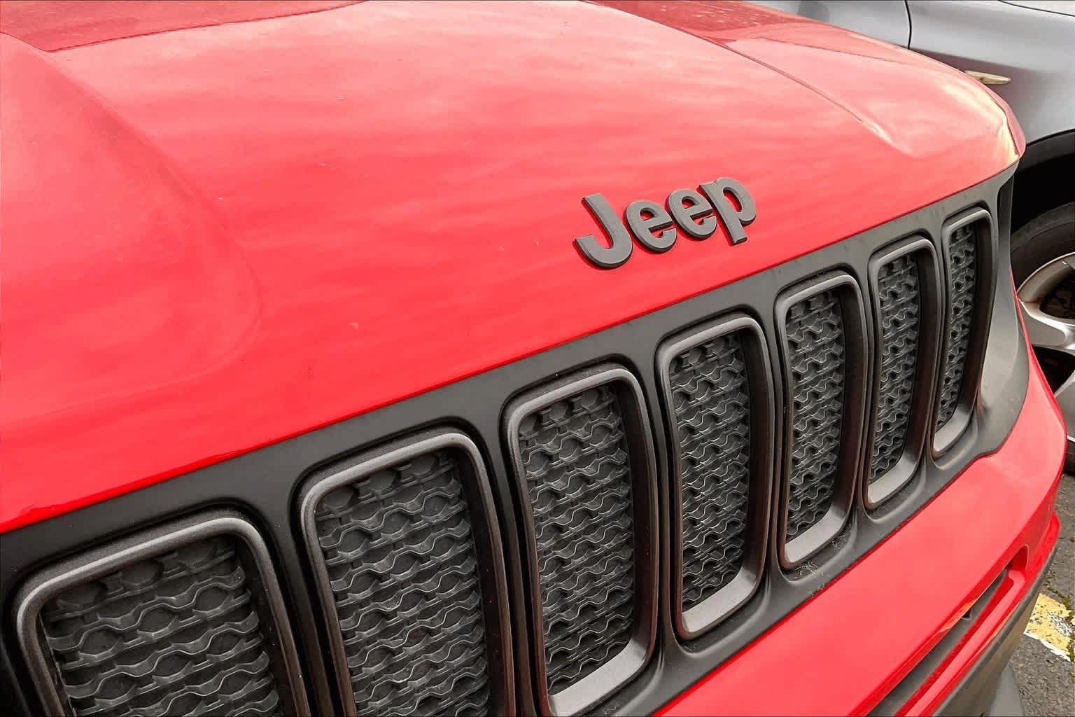 Thumbnail: 2020 Jeep Renegade - 17