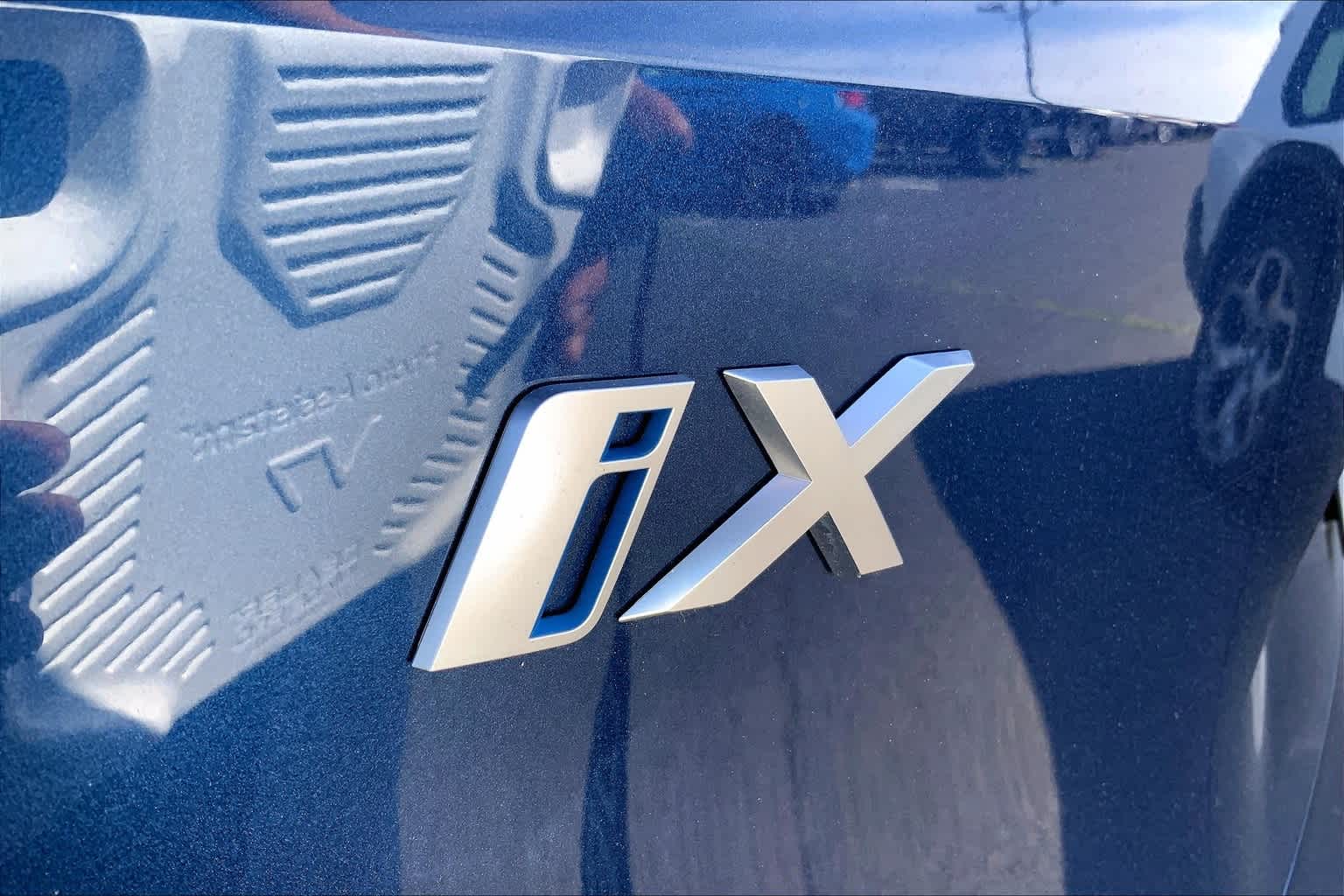 Thumbnail: 2023 BMW iX - 12