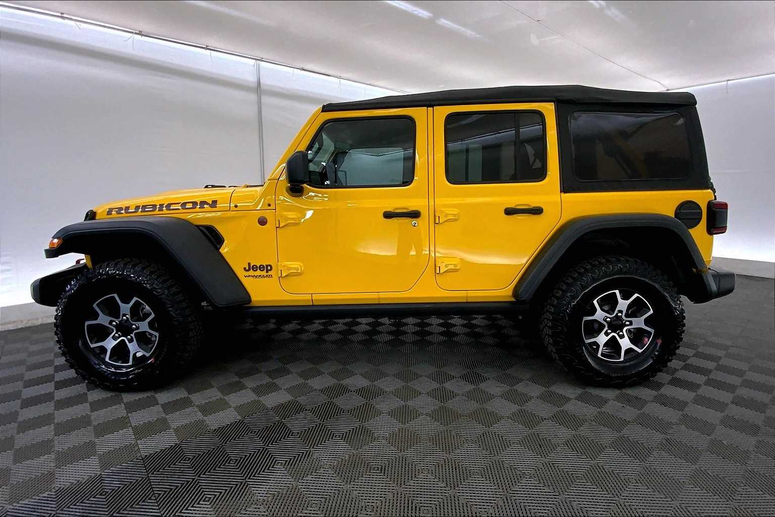 Thumbnail: 2021 Jeep Wrangler - 3