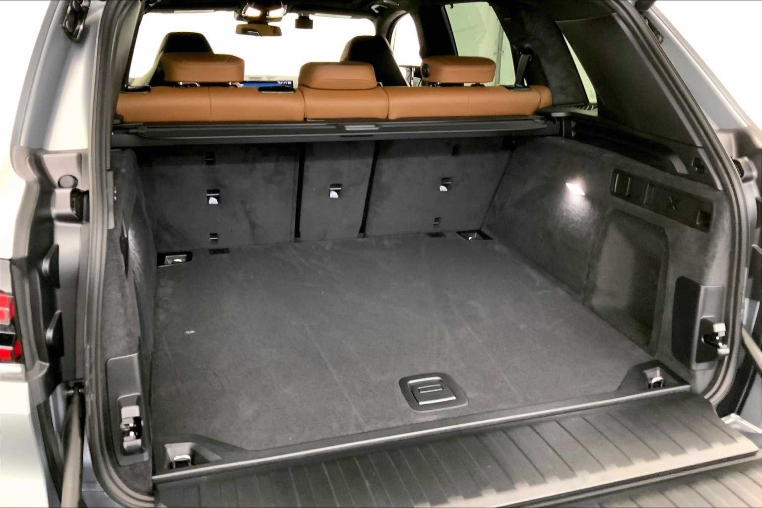 Thumbnail: 2026 BMW X5 - 19