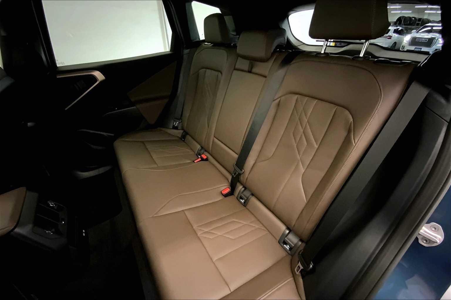 Thumbnail: 2025 BMW X3 - 13