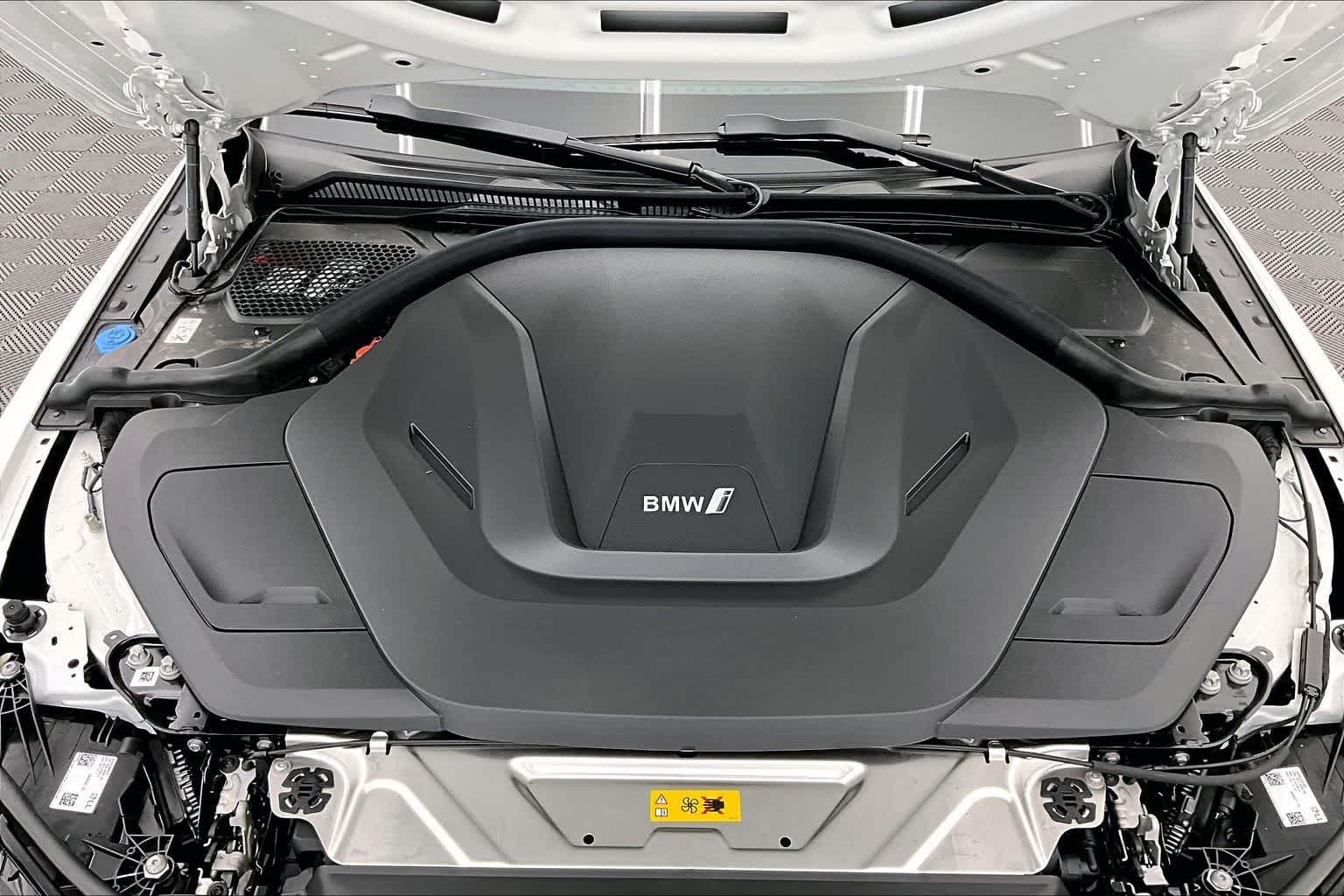 Thumbnail: 2026 BMW i4 - 9