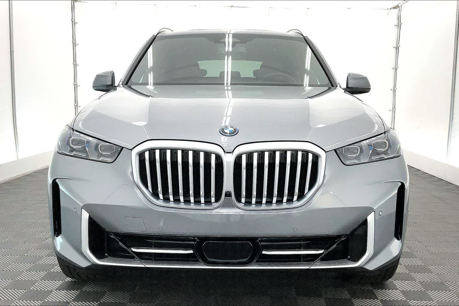 Thumbnail: 2026 BMW X5 - 6