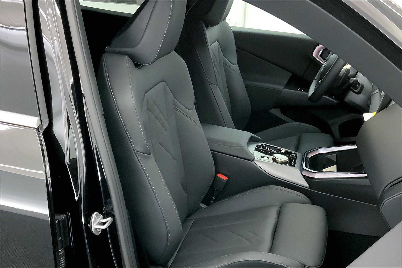 Thumbnail: 2025 BMW X3 - 14