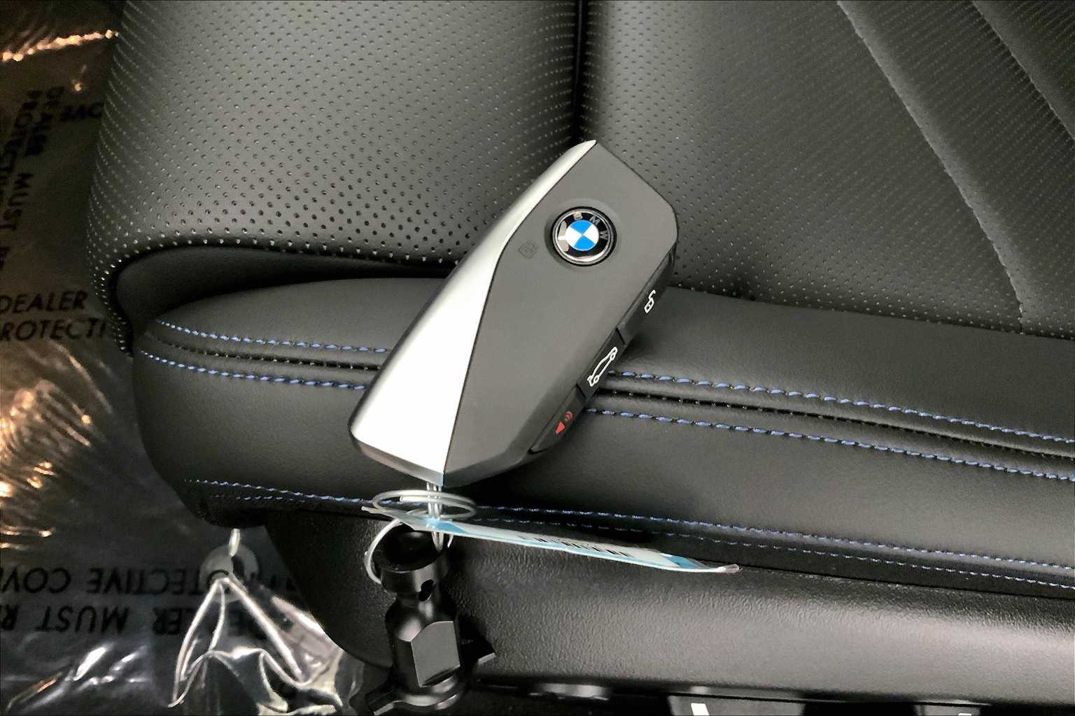 Thumbnail: 2026 BMW i5 - 20