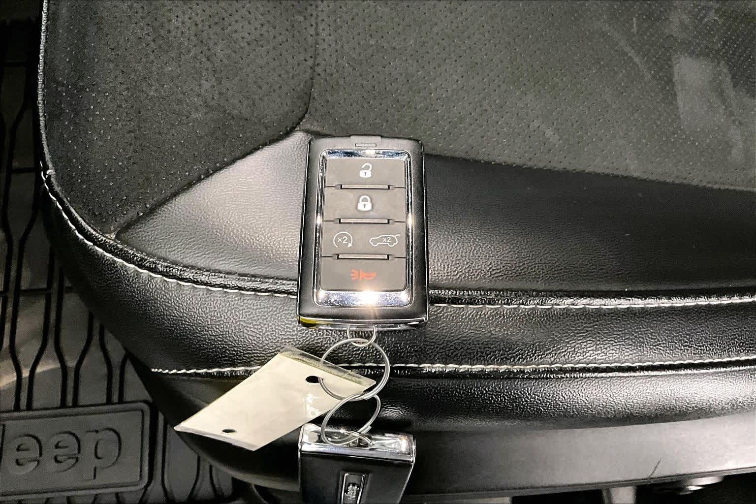 Thumbnail: 2023 Jeep Grand Cherokee - 19