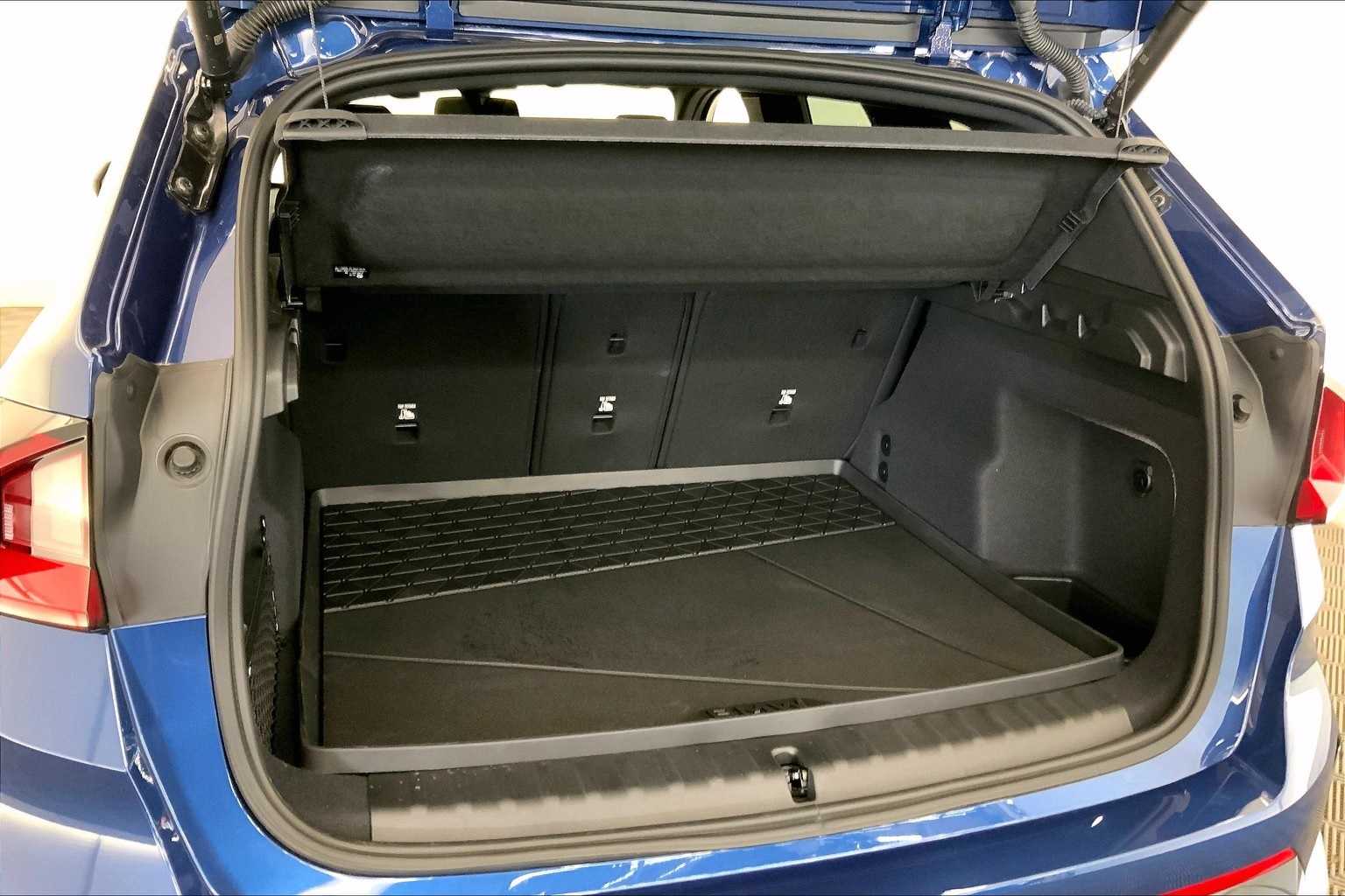 Thumbnail: 2025 BMW X1 - 18