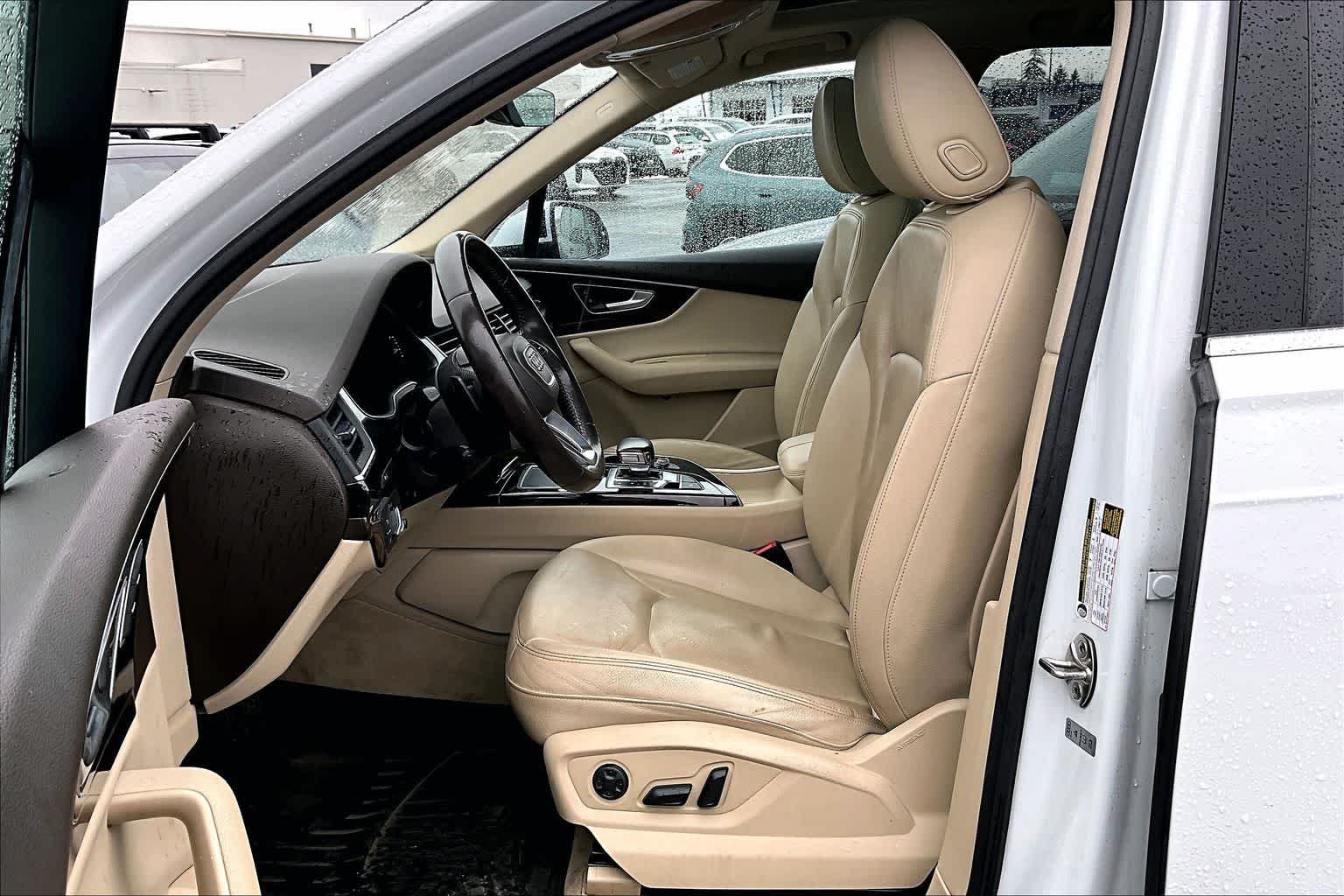 Thumbnail: 2017 Audi Q7 - 11