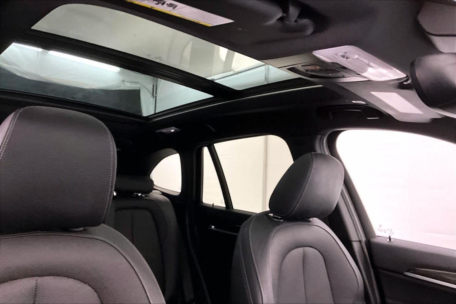 Thumbnail: 2017 BMW X1 - 30