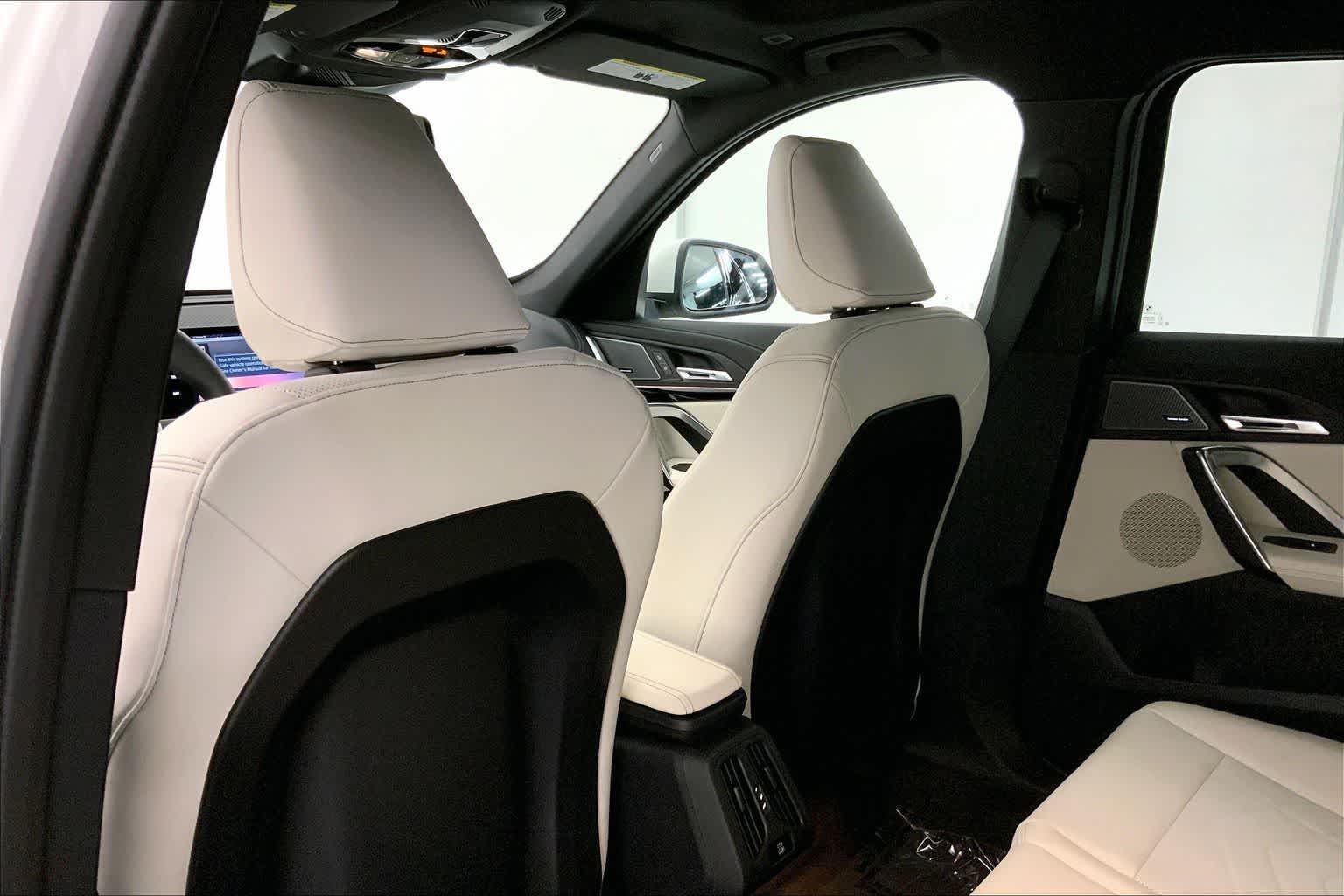 Thumbnail: 2026 BMW X1 - 12