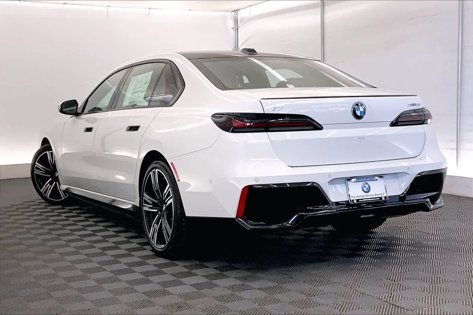 Thumbnail: 2026 BMW i7 - 4