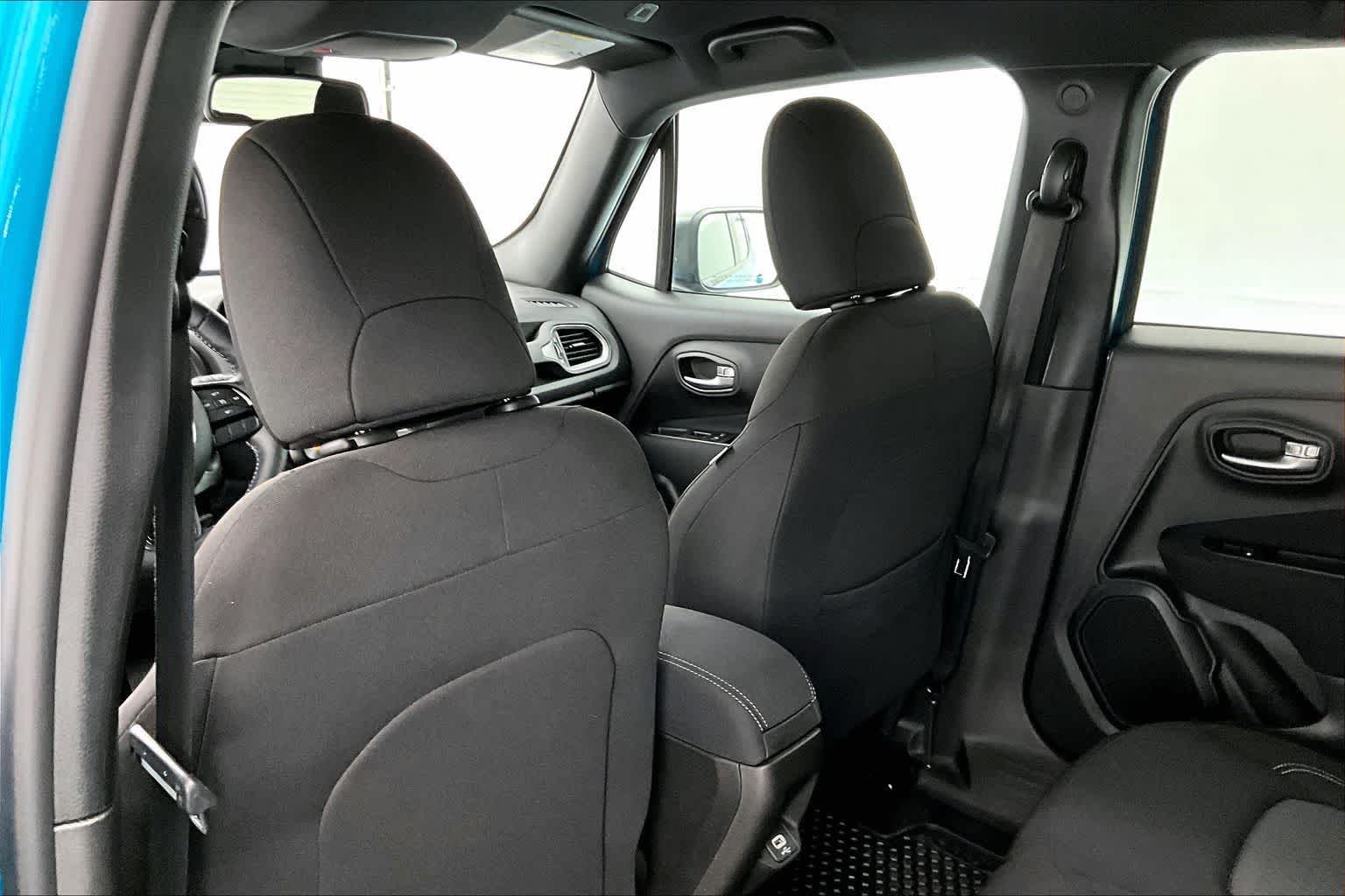 Thumbnail: 2021 Jeep Renegade - 12