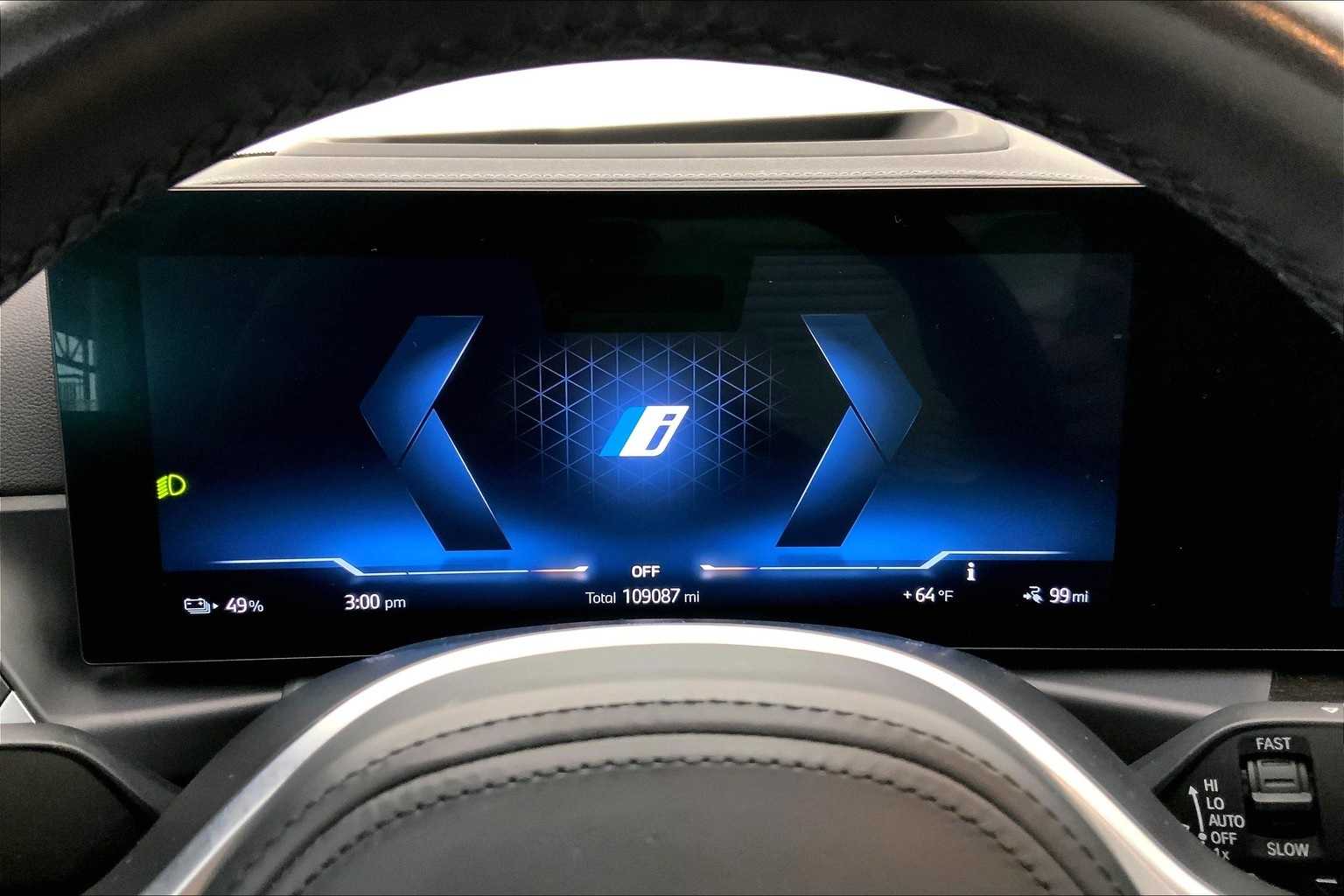 Thumbnail: 2022 BMW i4 - 18