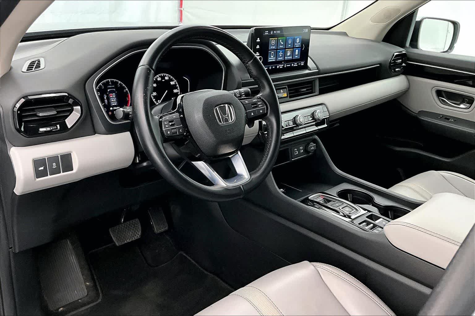 Thumbnail: 2023 Honda Pilot - 2