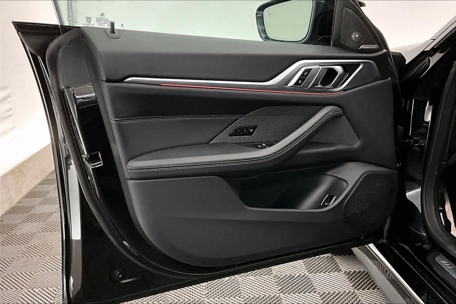 Thumbnail: 2025 BMW i4 - 27