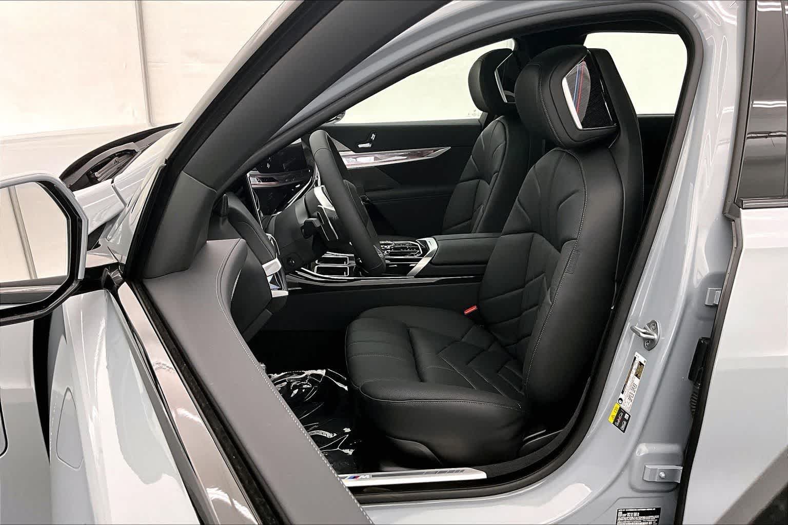 Thumbnail: 2026 BMW 7 Series - 11