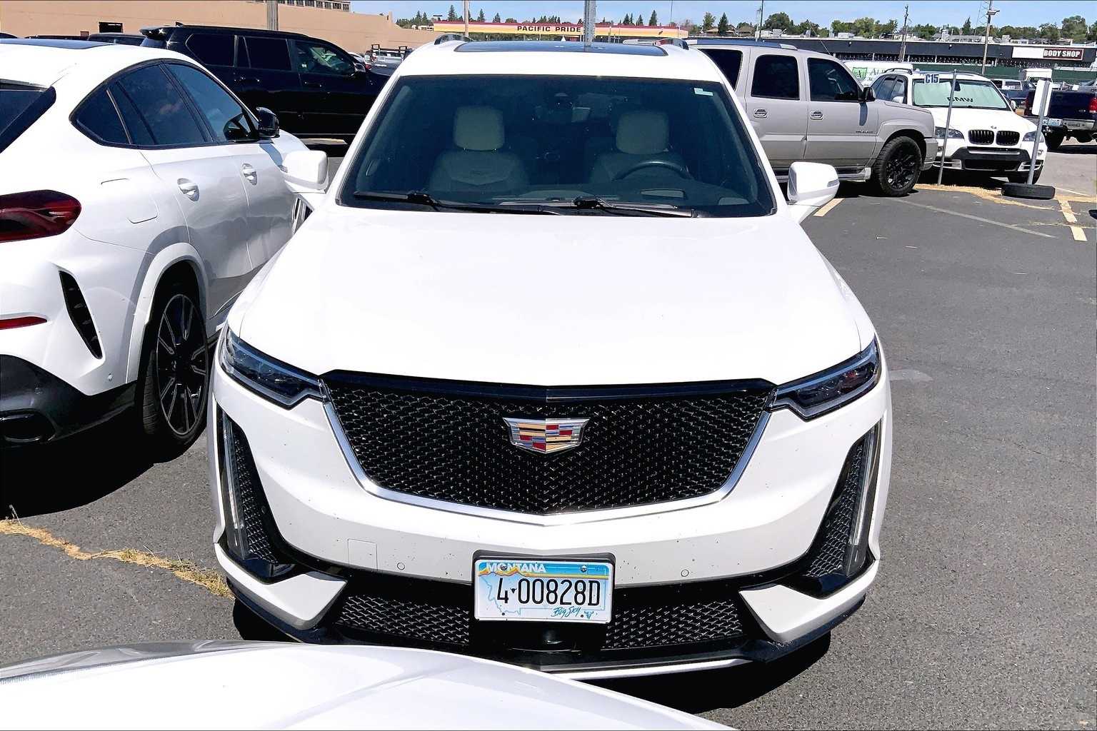 Thumbnail: 2023 Cadillac XT6 - 6