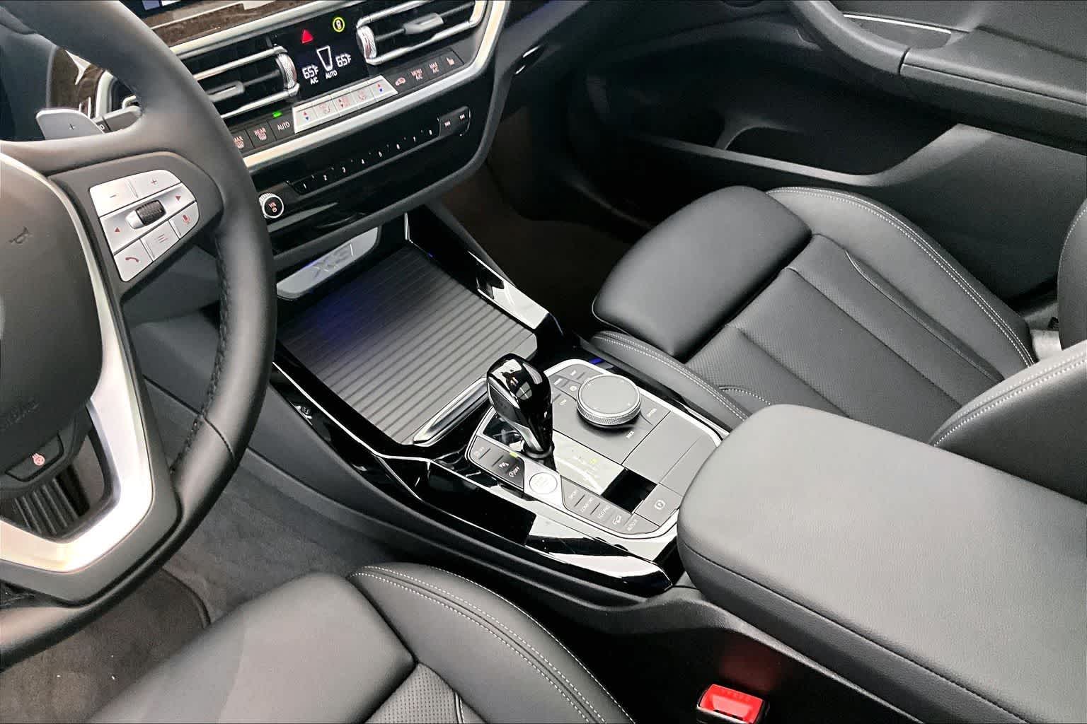 Thumbnail: 2024 BMW X3 - 16