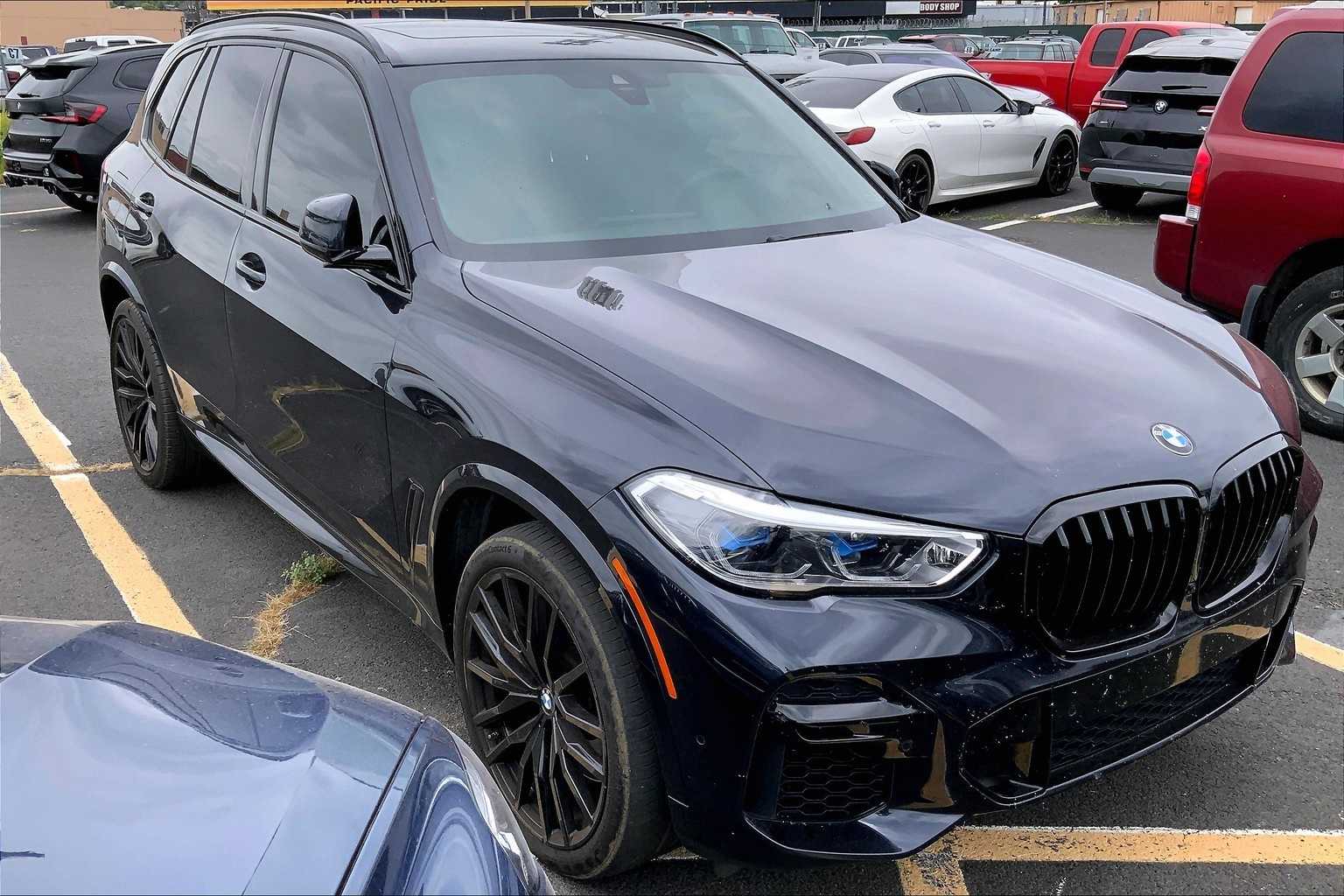 Thumbnail: 2022 BMW X5 - 11
